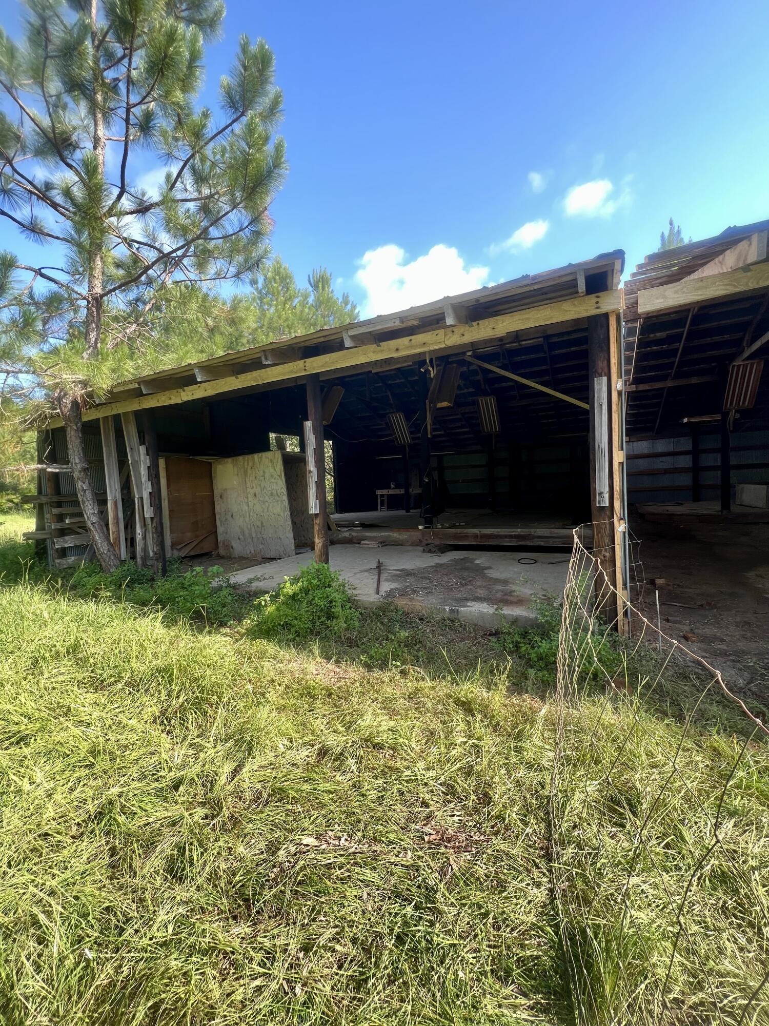 METES & BOUNDS - Land