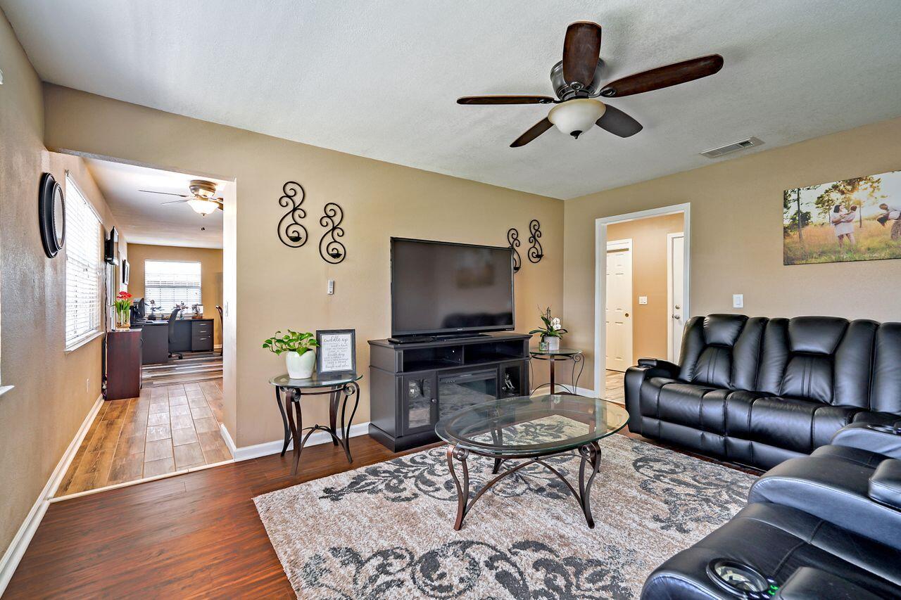 PALM ESTATES UNIT 2 - Residential