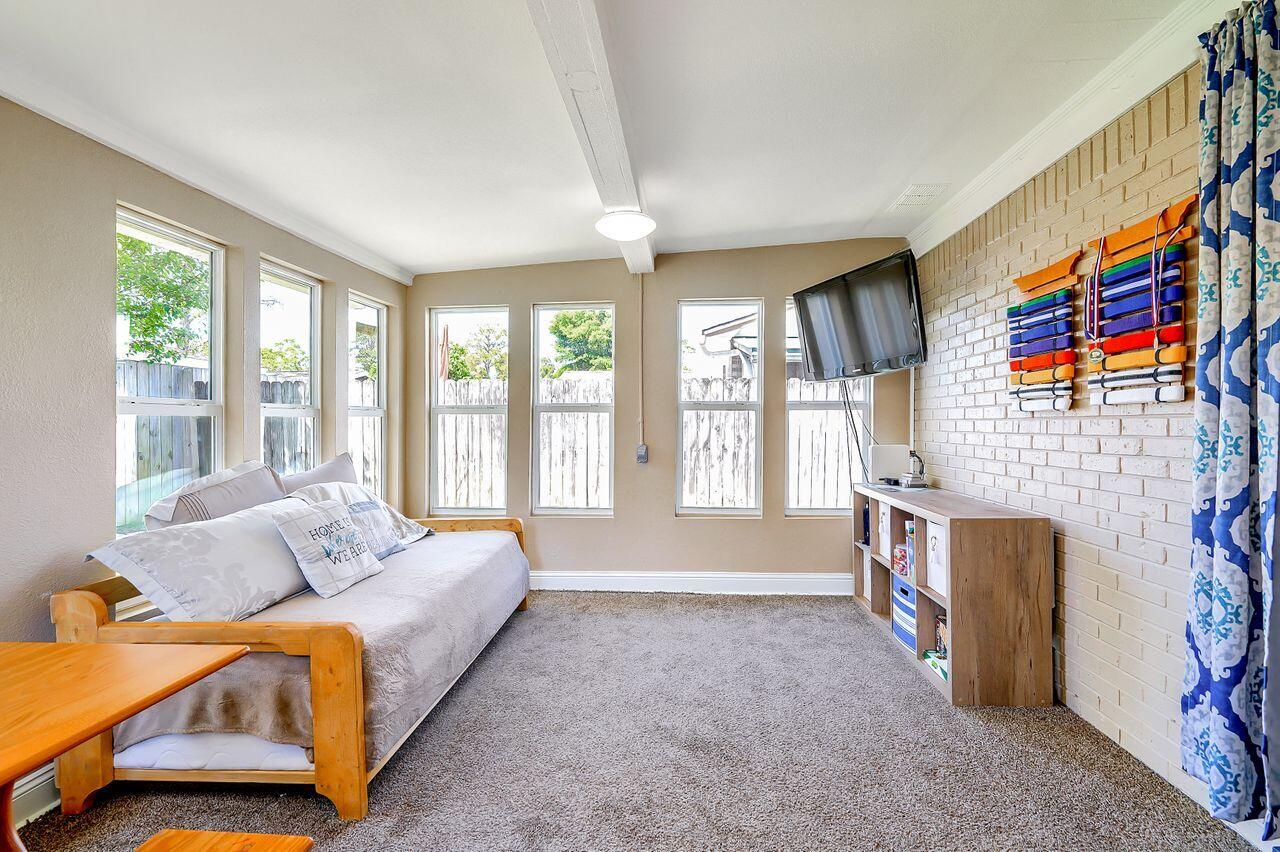 PALM ESTATES UNIT 2 - Residential