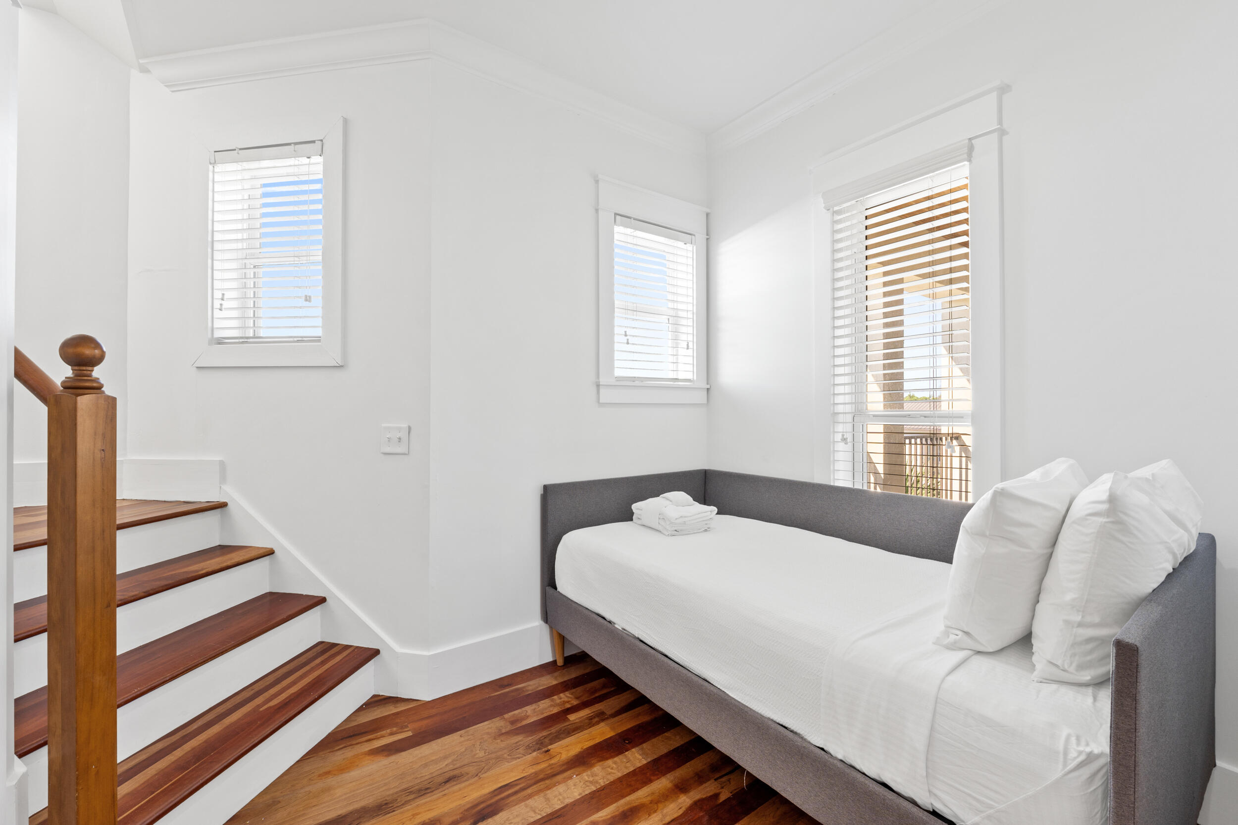FRANGISTA BEACH 2ND ADDN - Residential