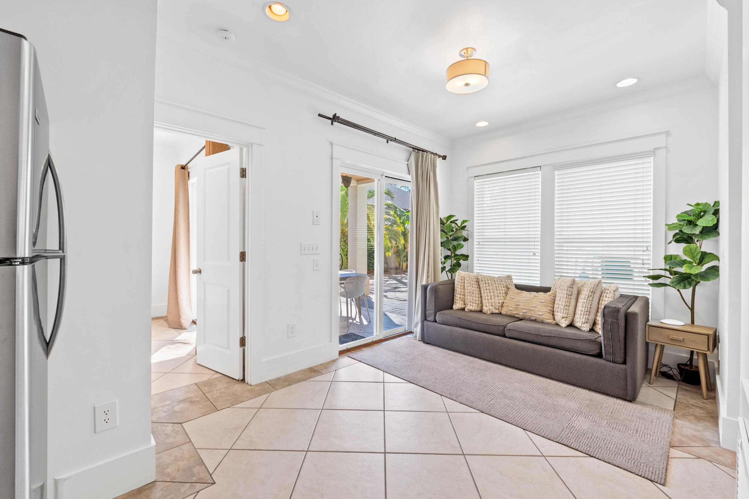 FRANGISTA BEACH 2ND ADDN - Residential