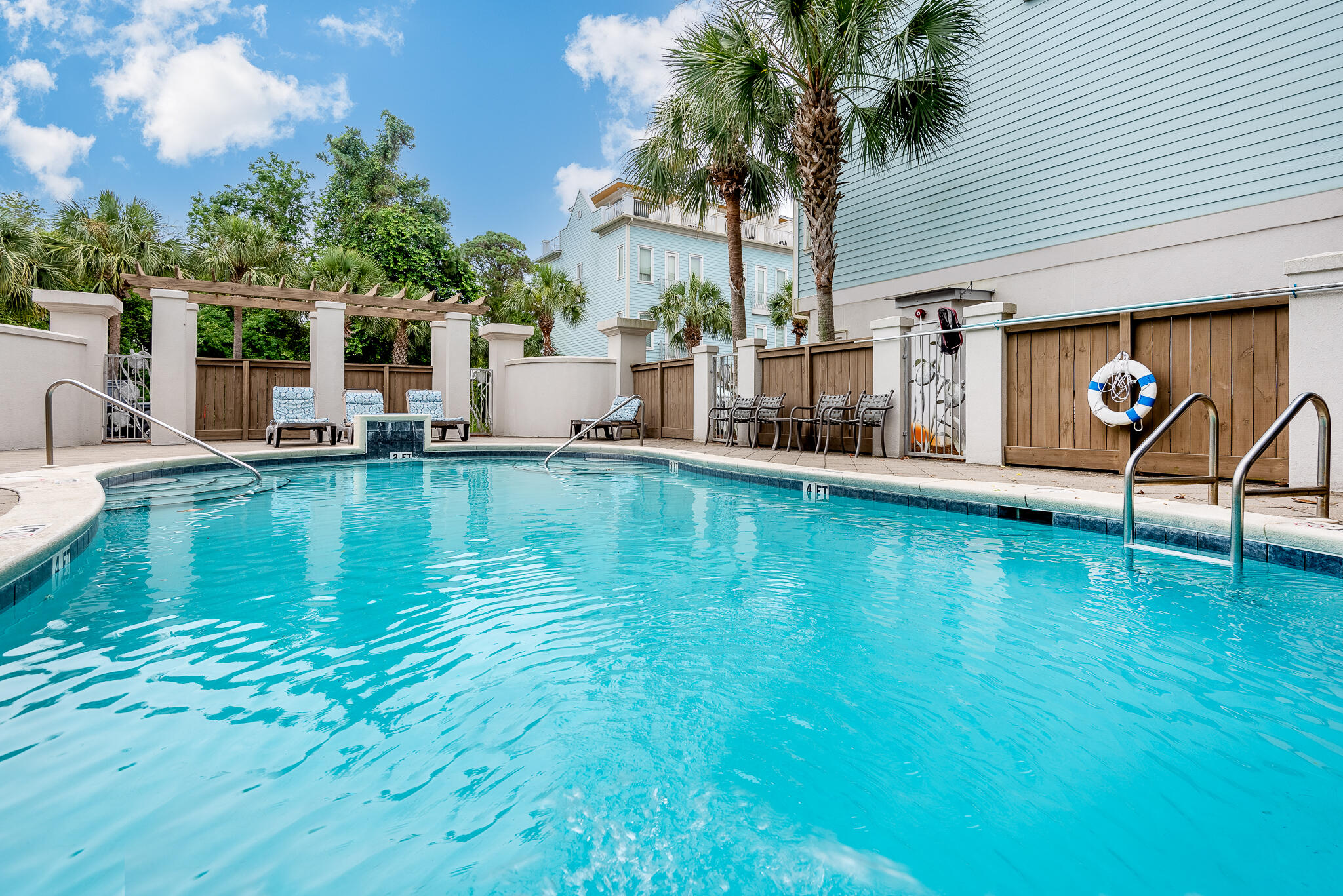 SUMMER PLACE - Residential