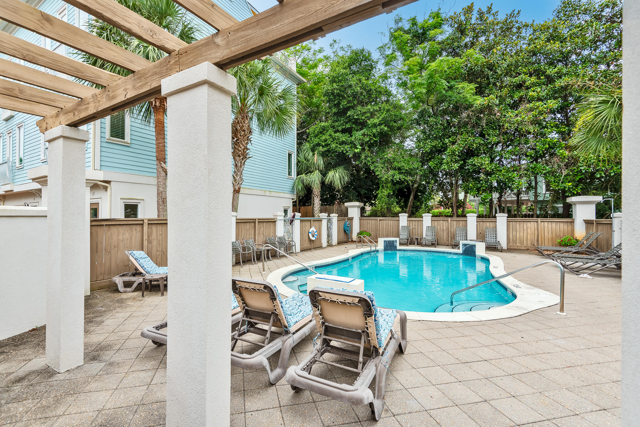 SUMMER PLACE - Residential