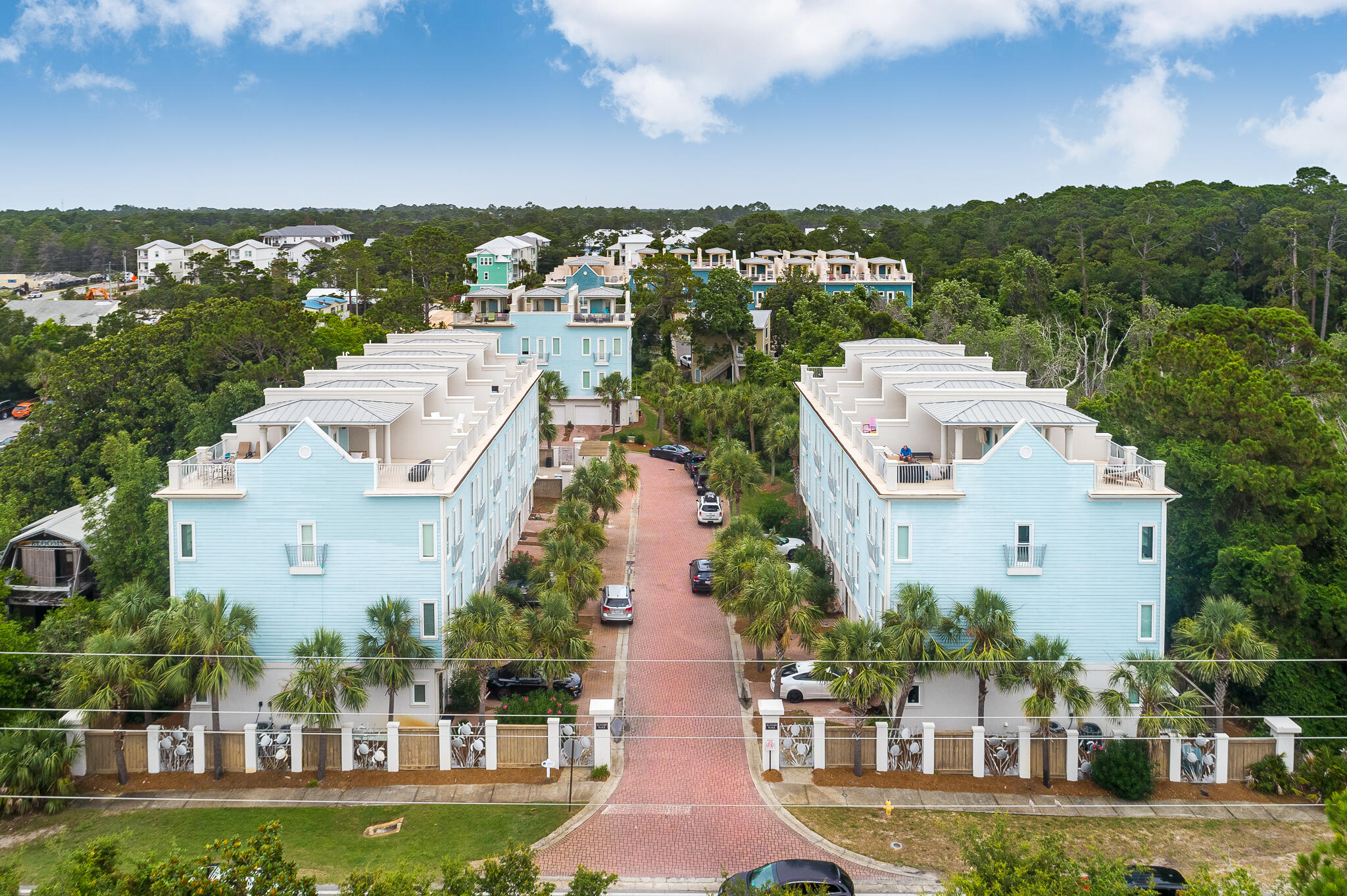 SUMMER PLACE - Residential