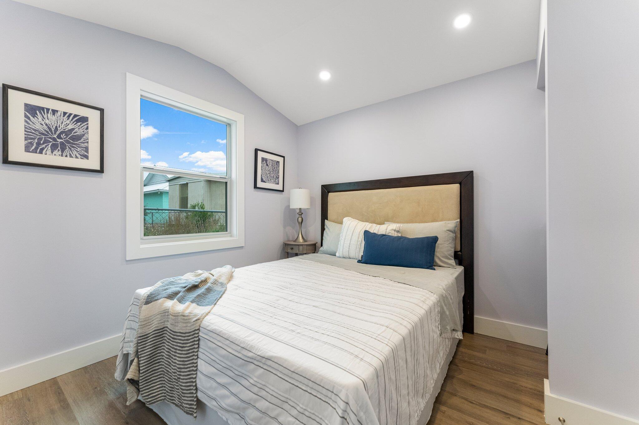 LAGUNA BEACH ESTATES - Residential