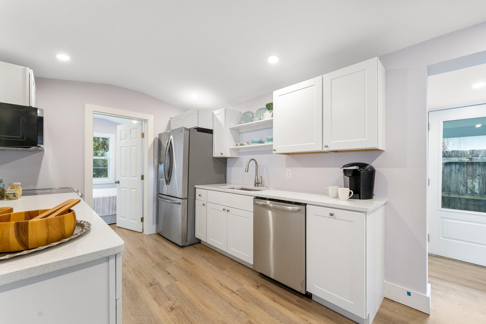 LAGUNA BEACH ESTATES - Residential