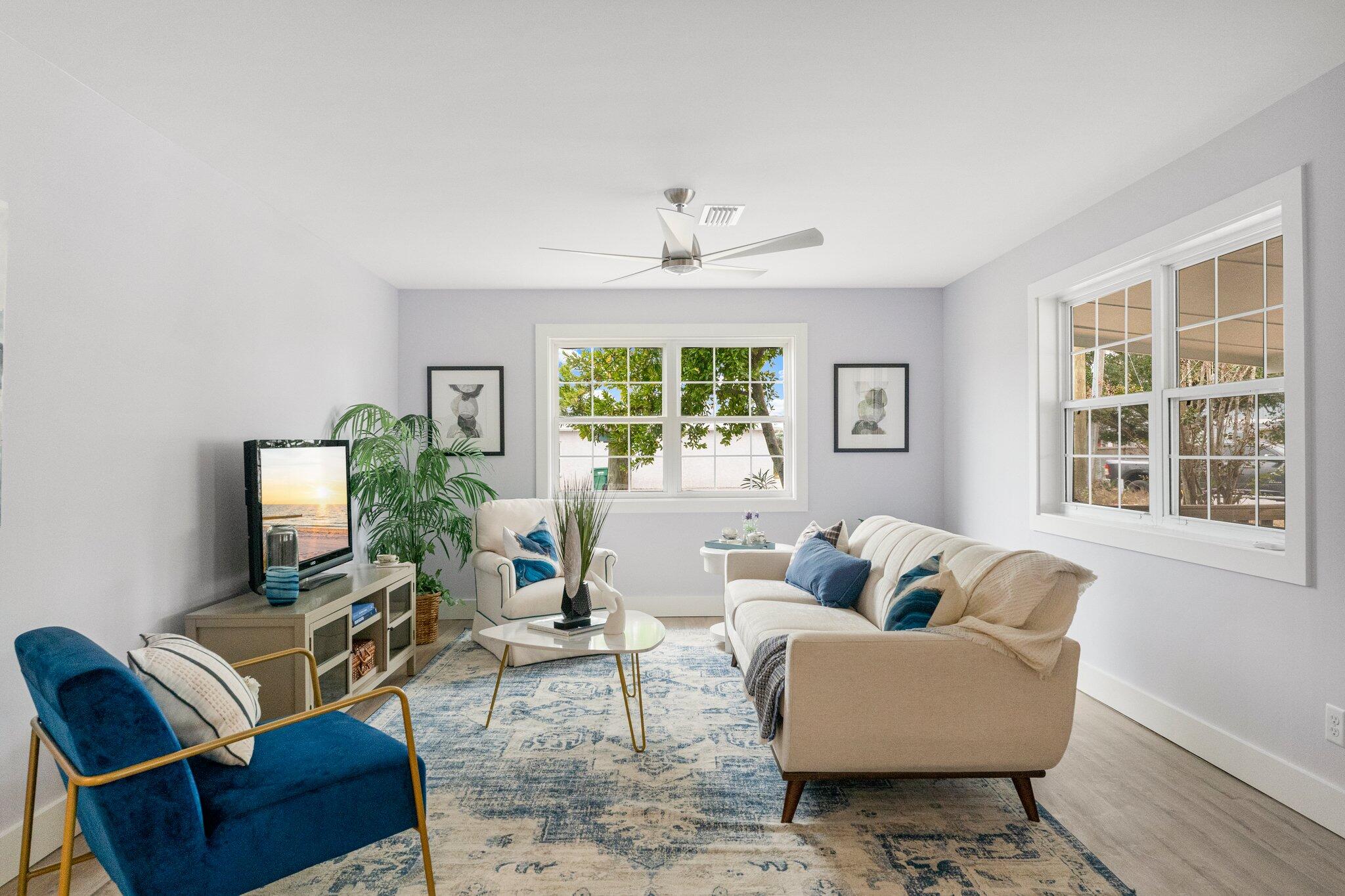 LAGUNA BEACH ESTATES - Residential