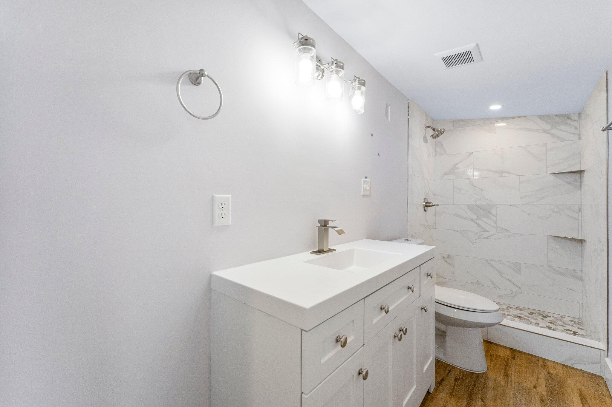 LAGUNA BEACH ESTATES - Residential