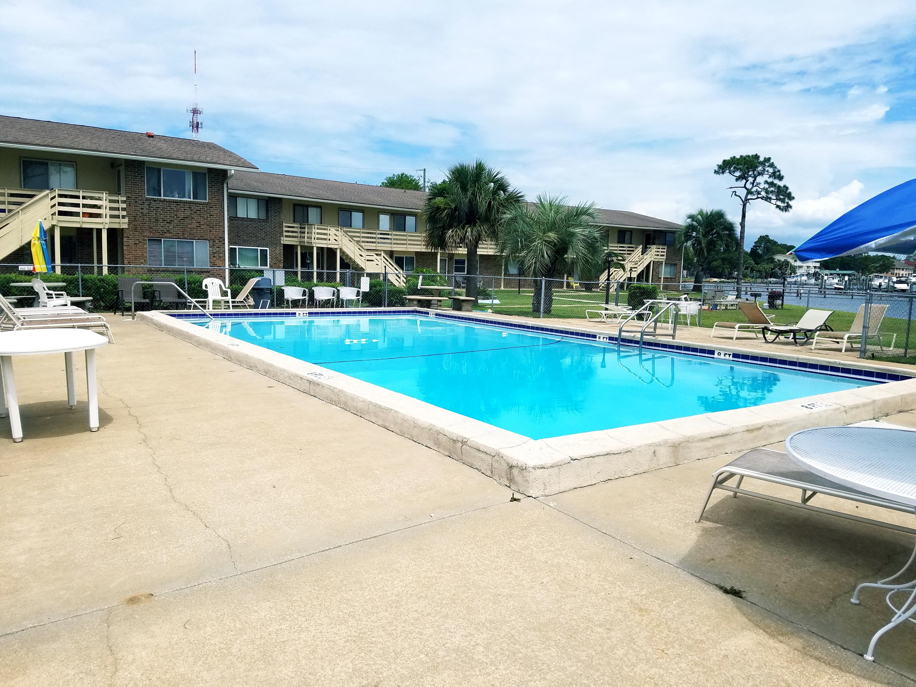 BAYVIEW WATERS CONDO - Residential