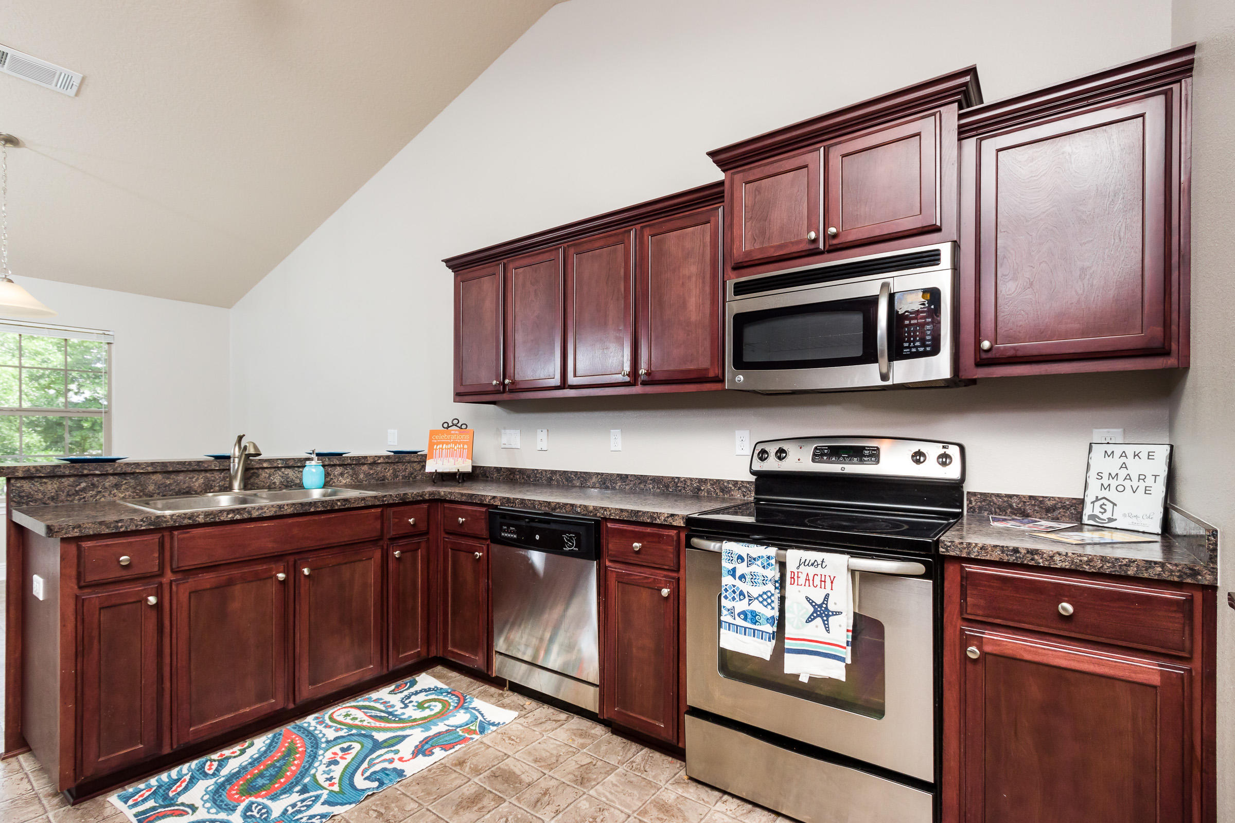 SILVER CREEK ESTATES - Residential