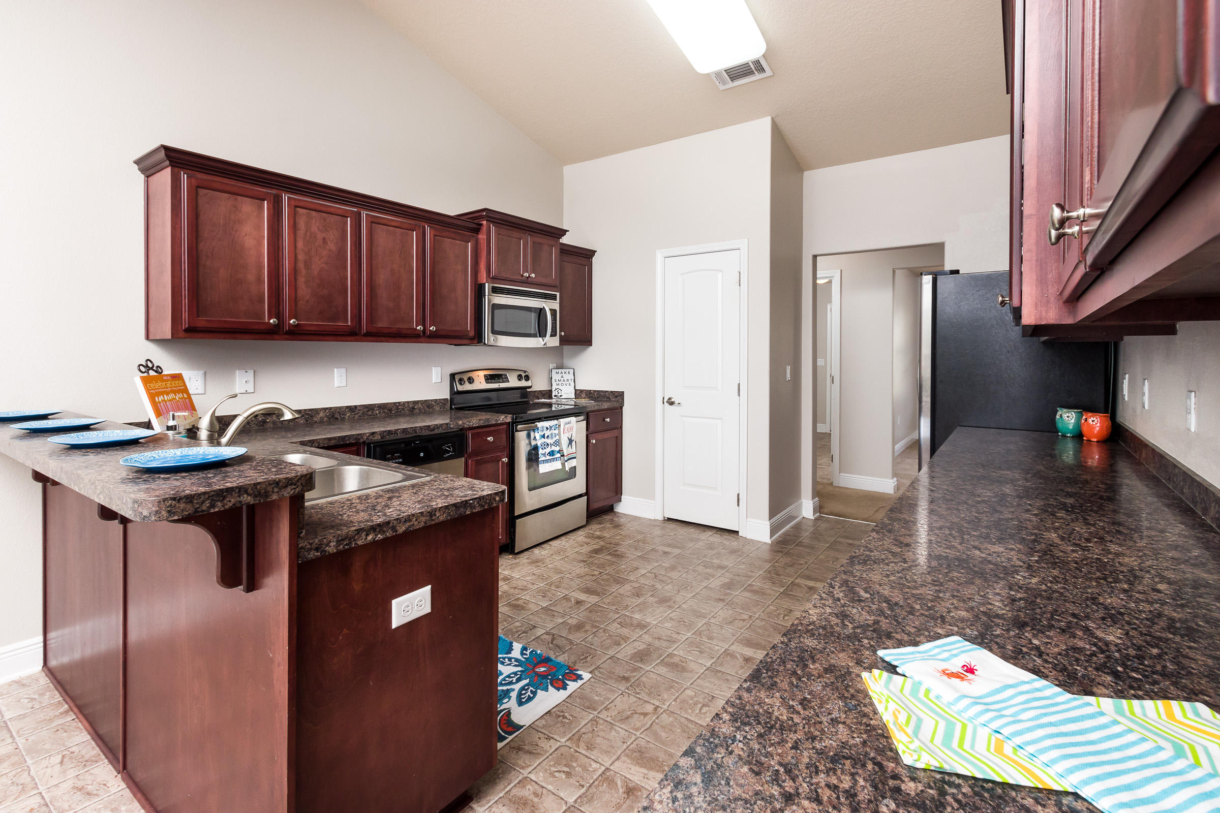 SILVER CREEK ESTATES - Residential