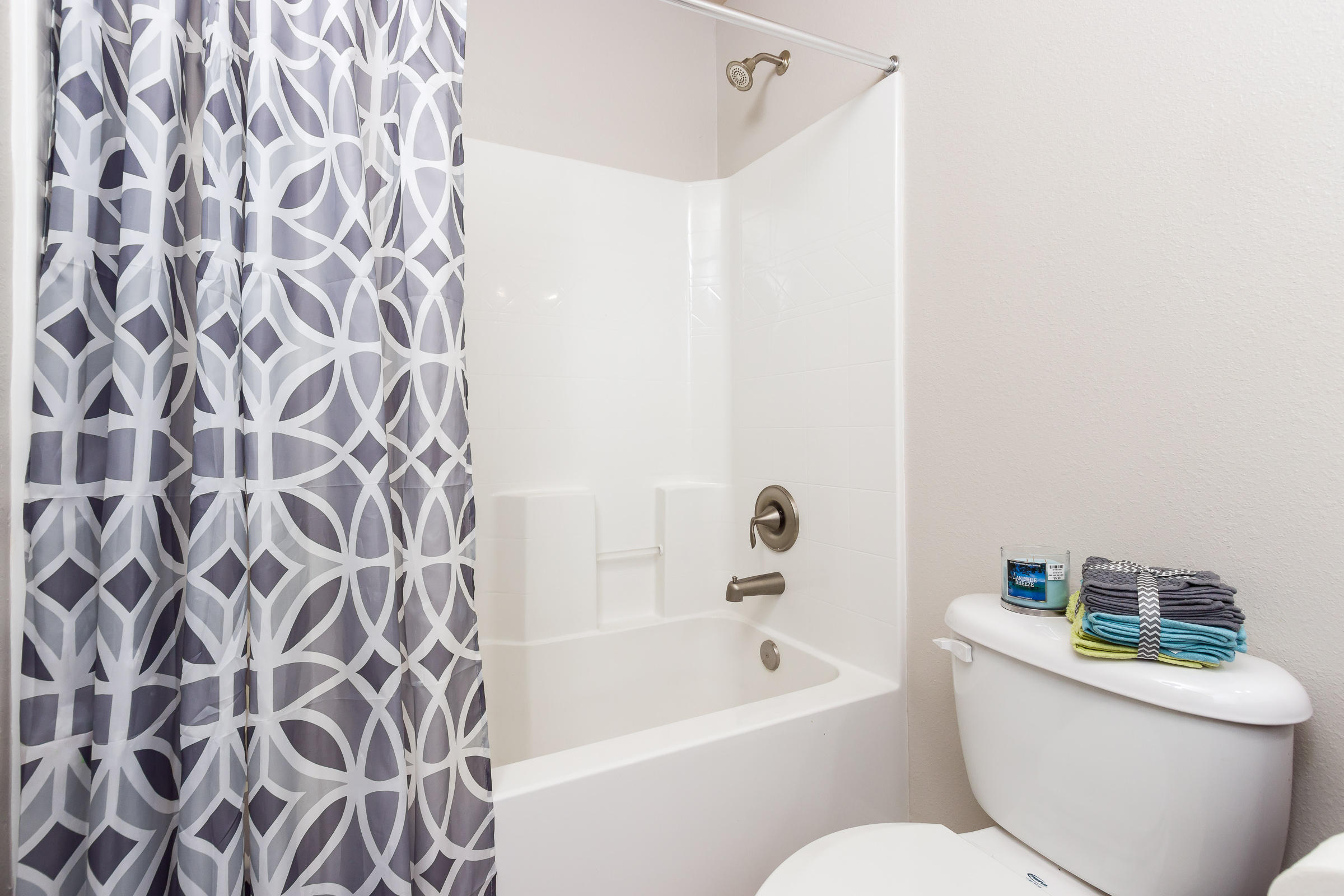 SILVER CREEK ESTATES - Residential