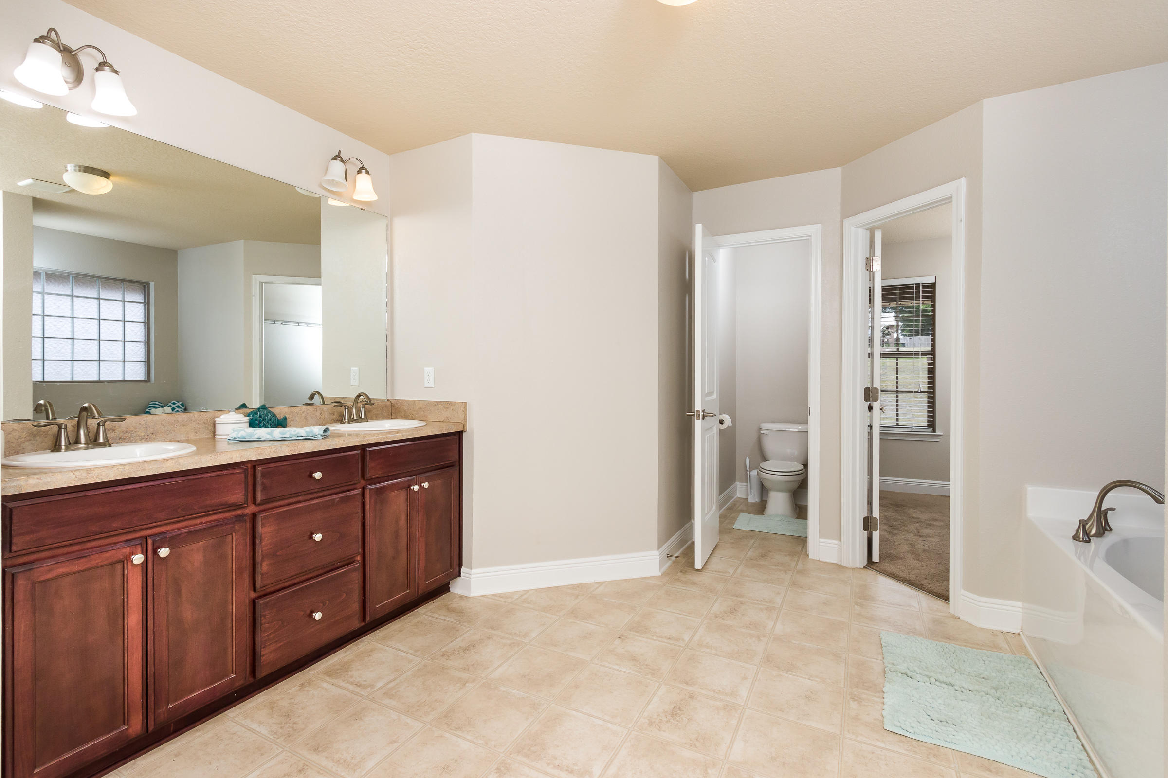 SILVER CREEK ESTATES - Residential