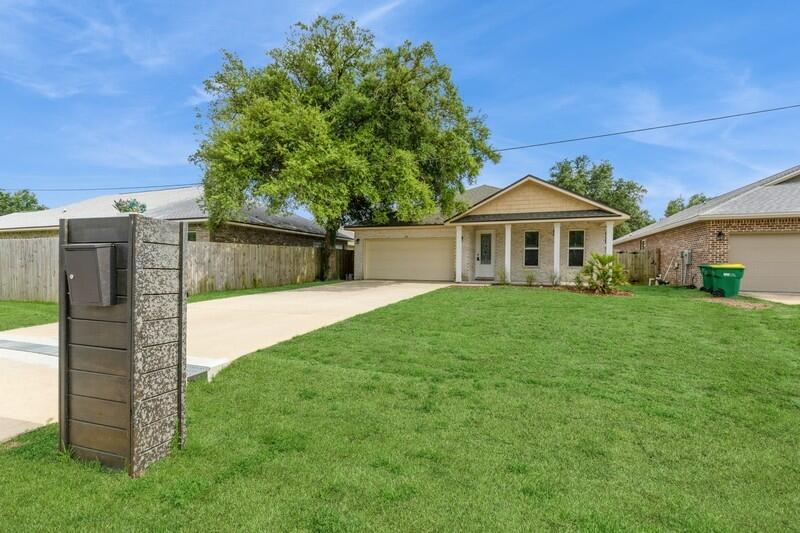 $25,000 Buyer Concession! This beautiful 4BR/3BA home, built in 2023, is located in the desirable Port Dixie/Shalimar area just minutes from Eglin AFB and the beach. Featuring a traditional one-story layout with raised ceilings, crown molding, tile and vinyl flooring, recessed lighting, and a covered patio. The kitchen boasts a breakfast bar, pantry, and stainless-steel appliances. The master suite offers a double vanity, cultured marble, garden tub, separate tile shower, and walk-in closet. Extras include a fenced yard, sprinkler system, lawn pump, pull-down attic stairs, automatic garage door openers, and washer/dryer hookups. Don't miss this incredible offer!
