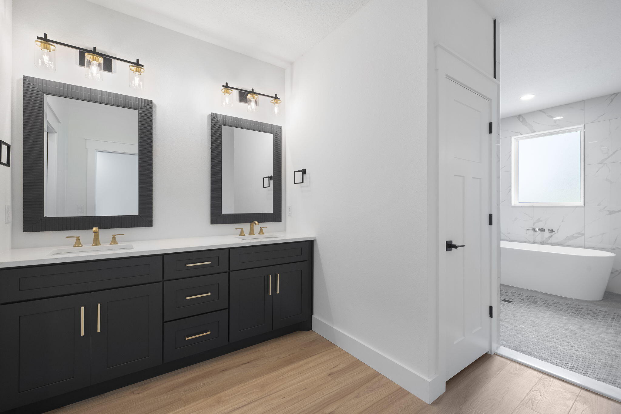 HOLLEY BY THE SEA - Residential