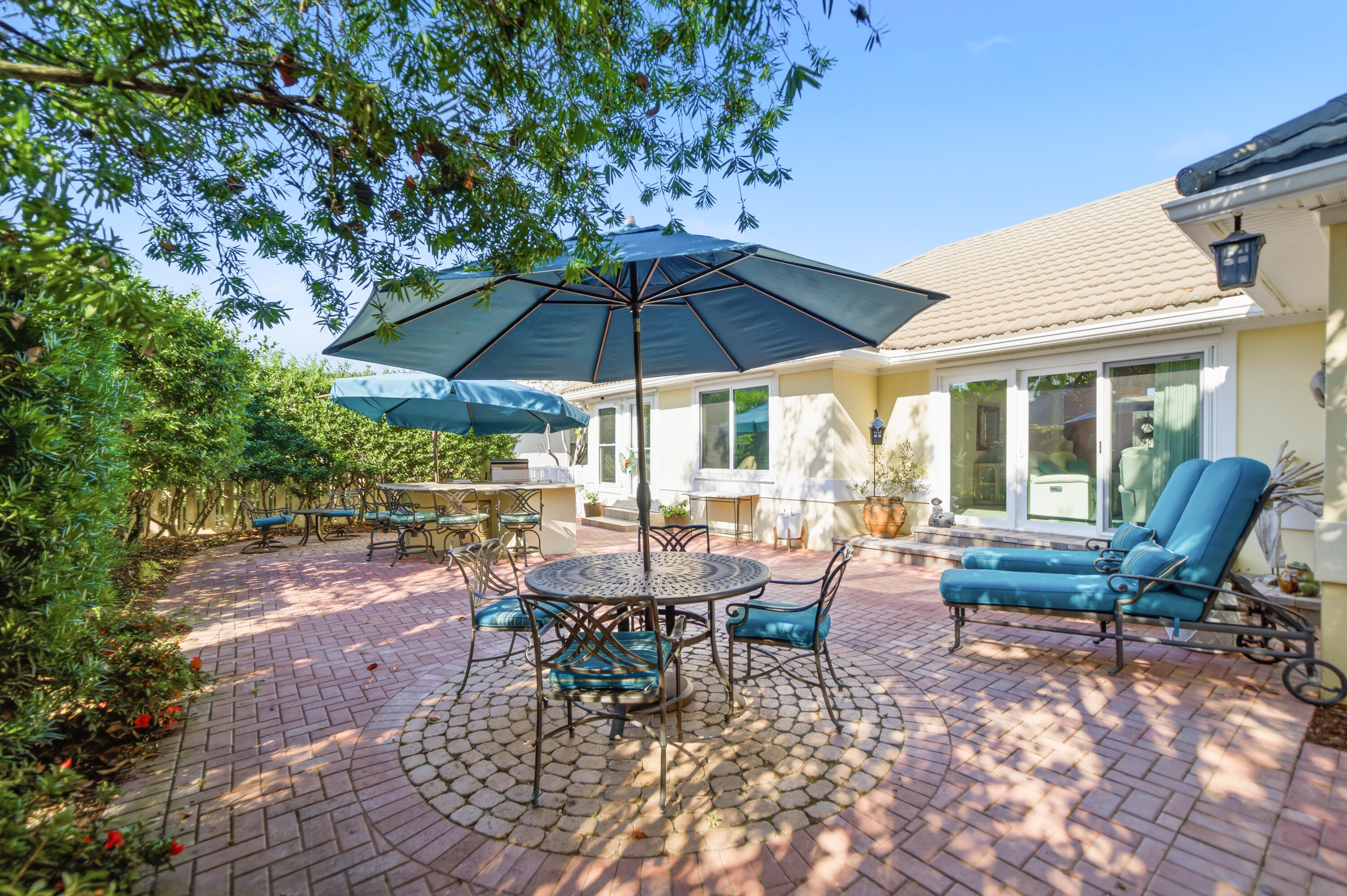 AVALON BEACH ESTATES - Residential