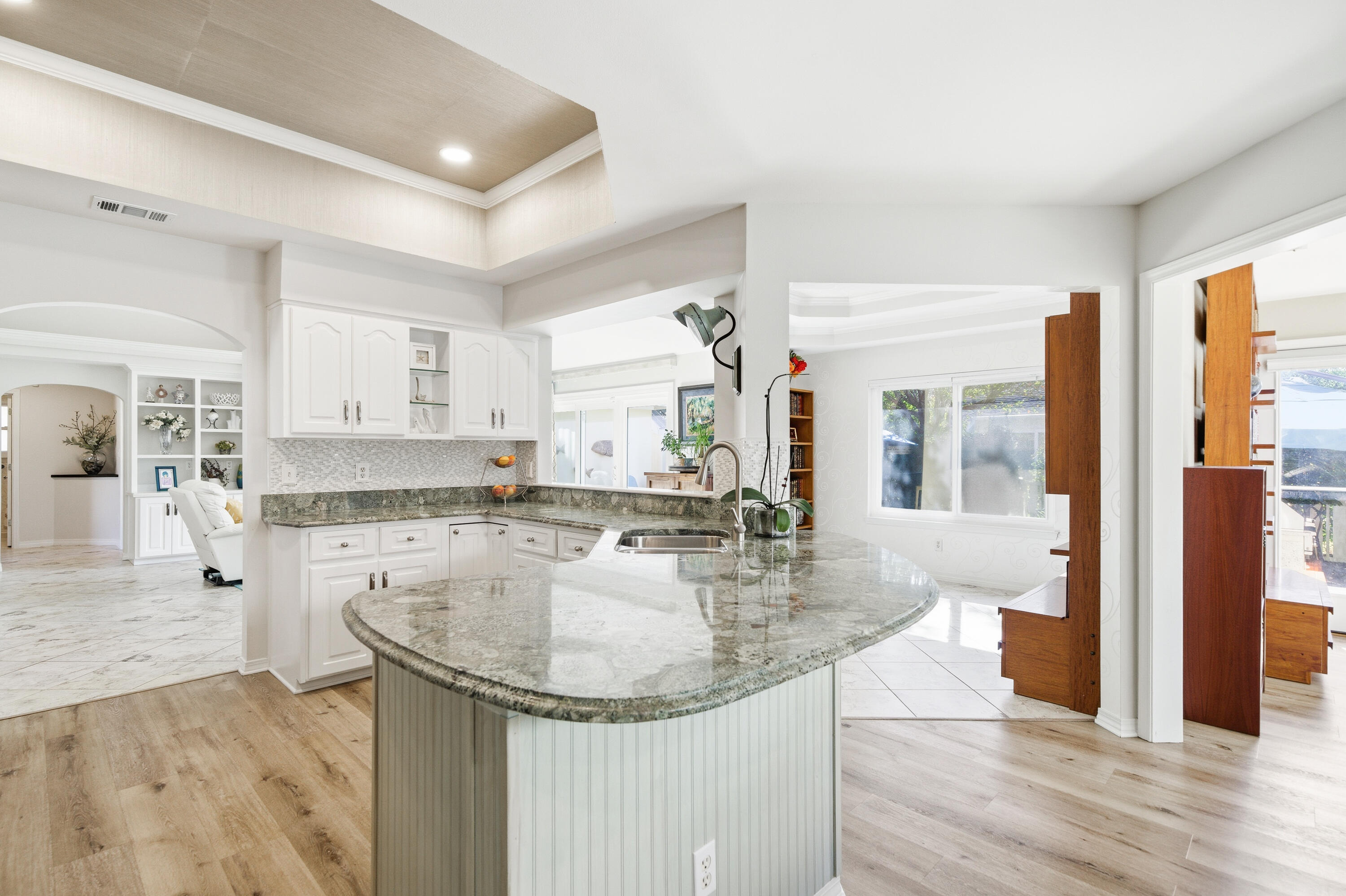 AVALON BEACH ESTATES - Residential