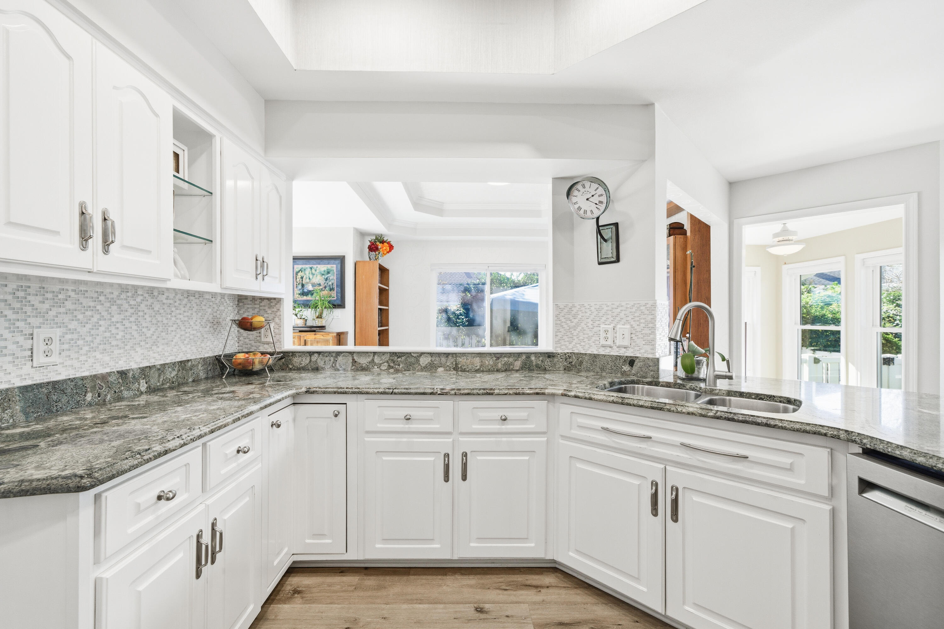 AVALON BEACH ESTATES - Residential