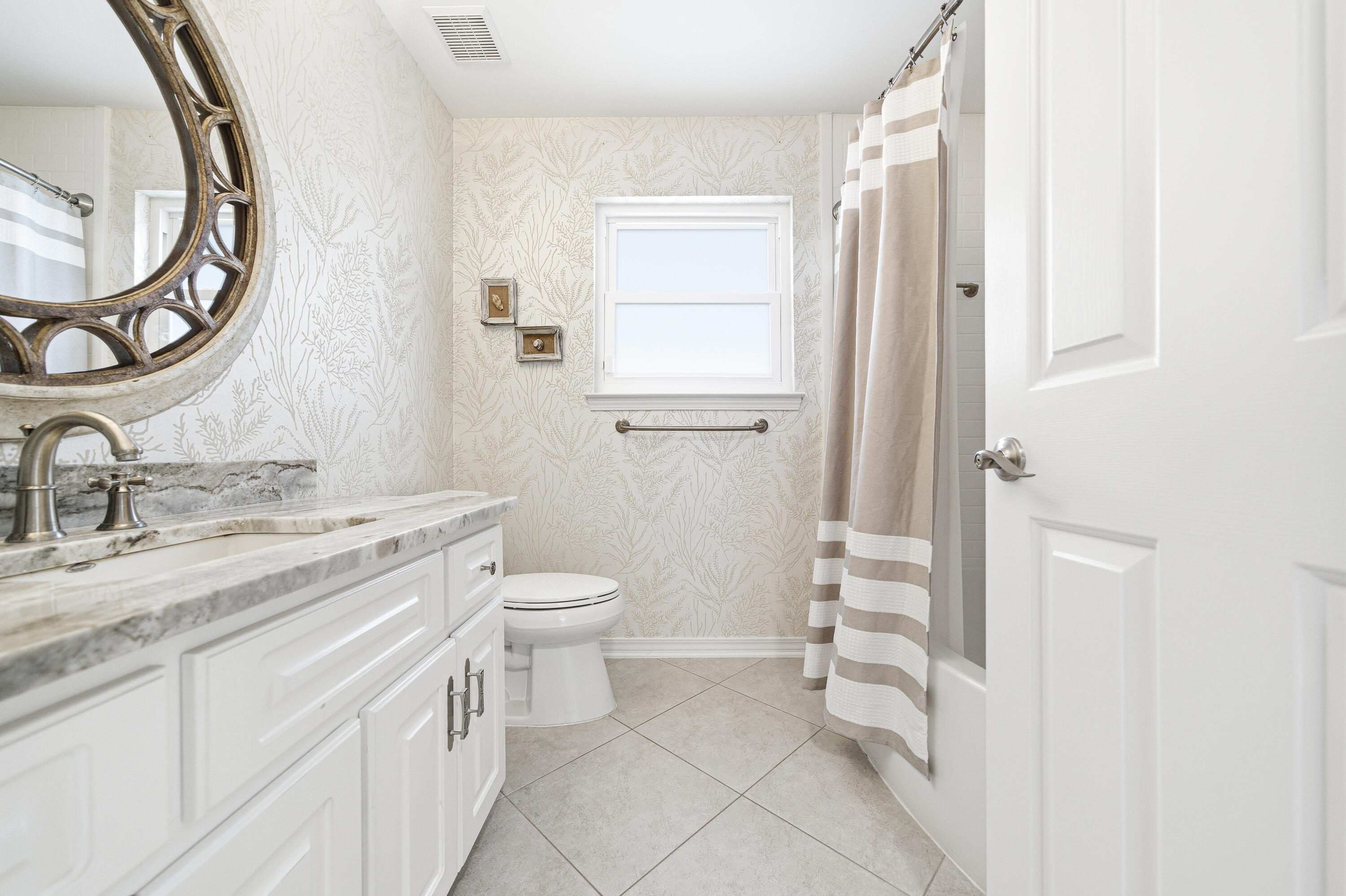 AVALON BEACH ESTATES - Residential