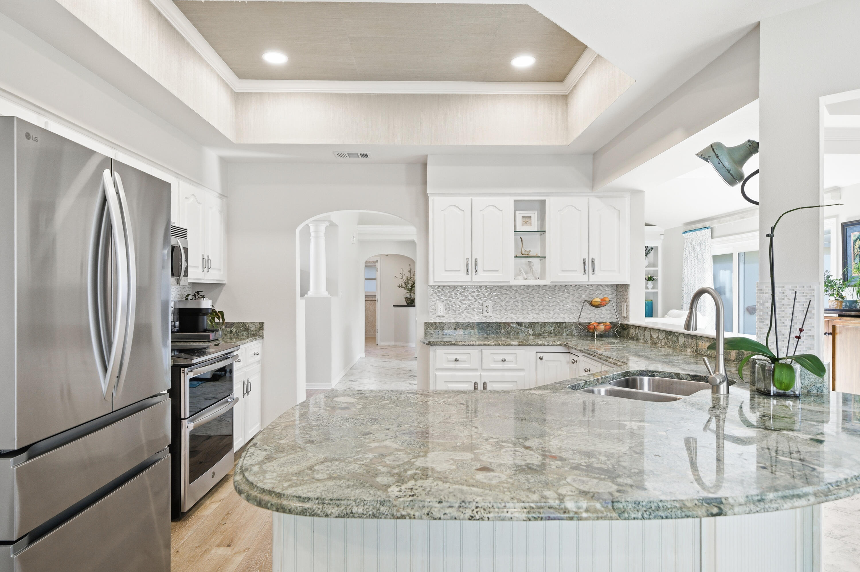 AVALON BEACH ESTATES - Residential