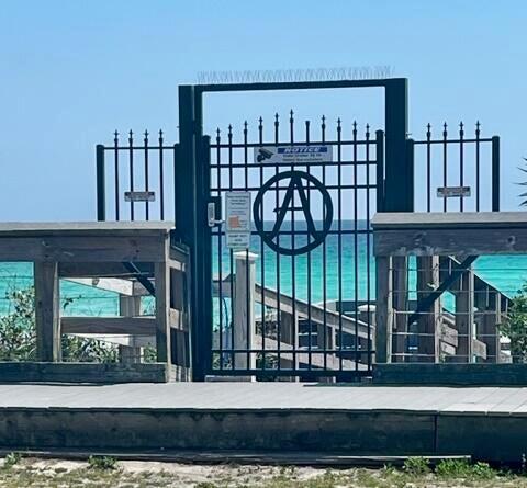 AVALON BEACH ESTATES - Residential