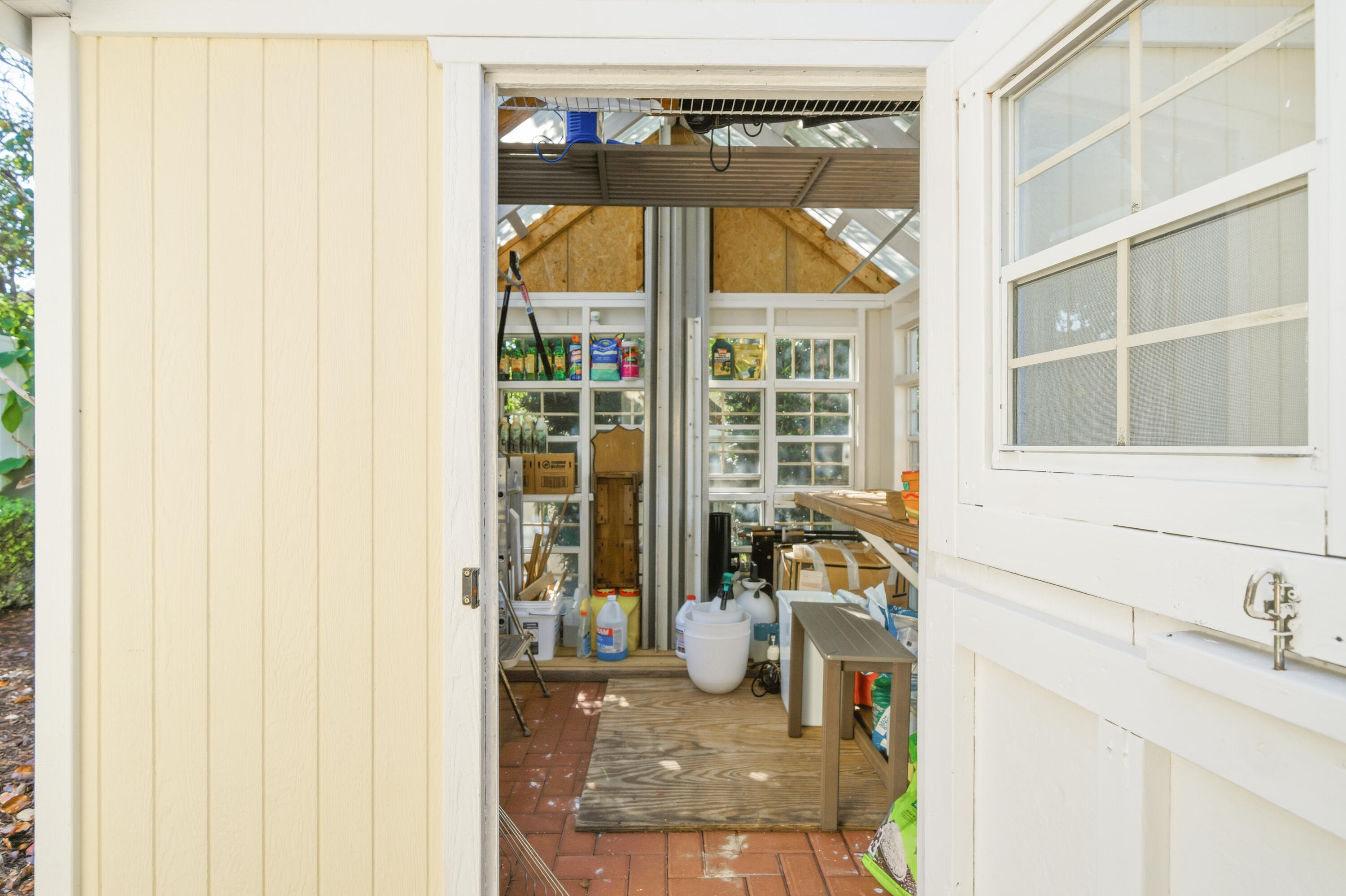 AVALON BEACH ESTATES - Residential