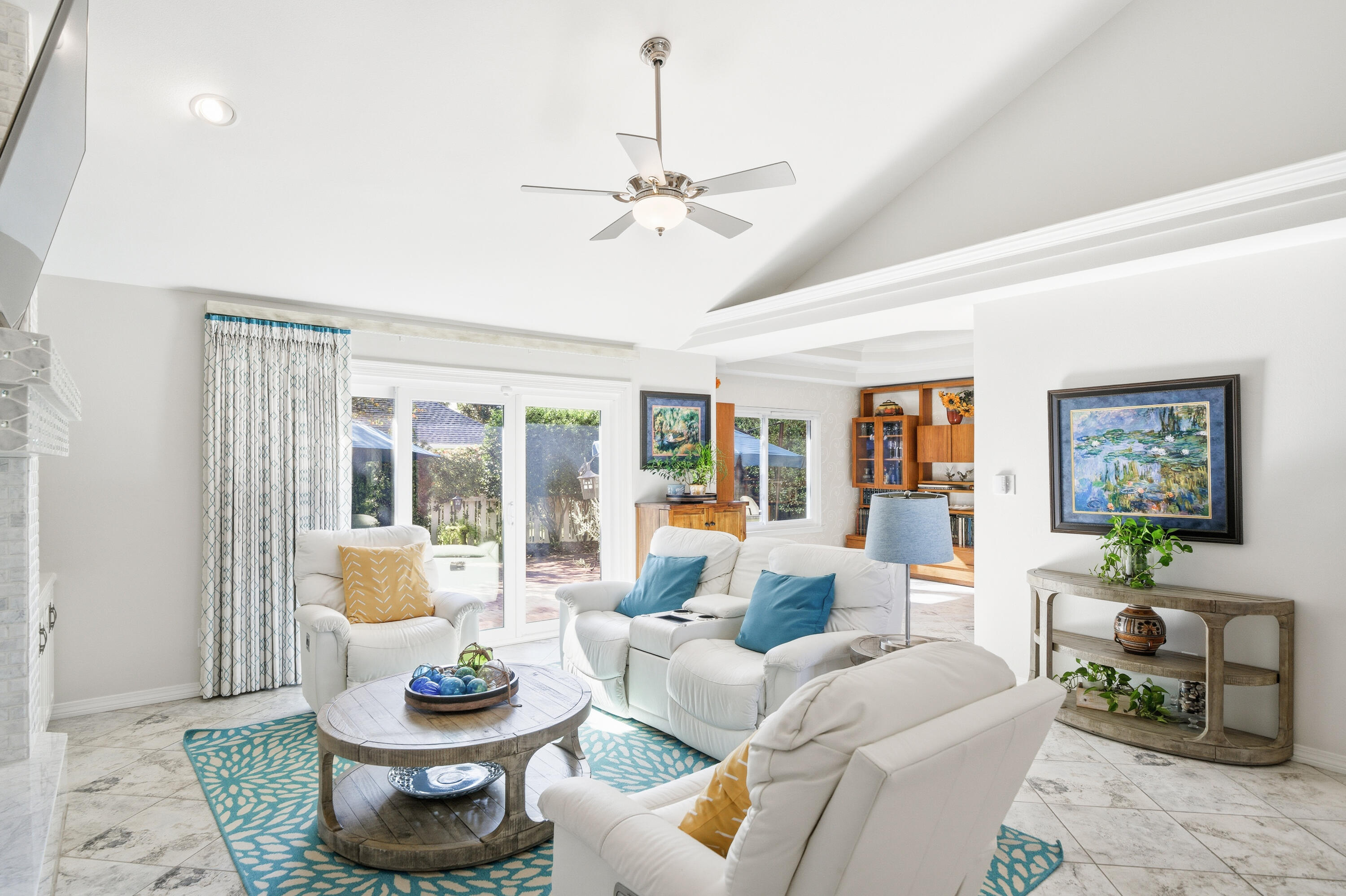 AVALON BEACH ESTATES - Residential