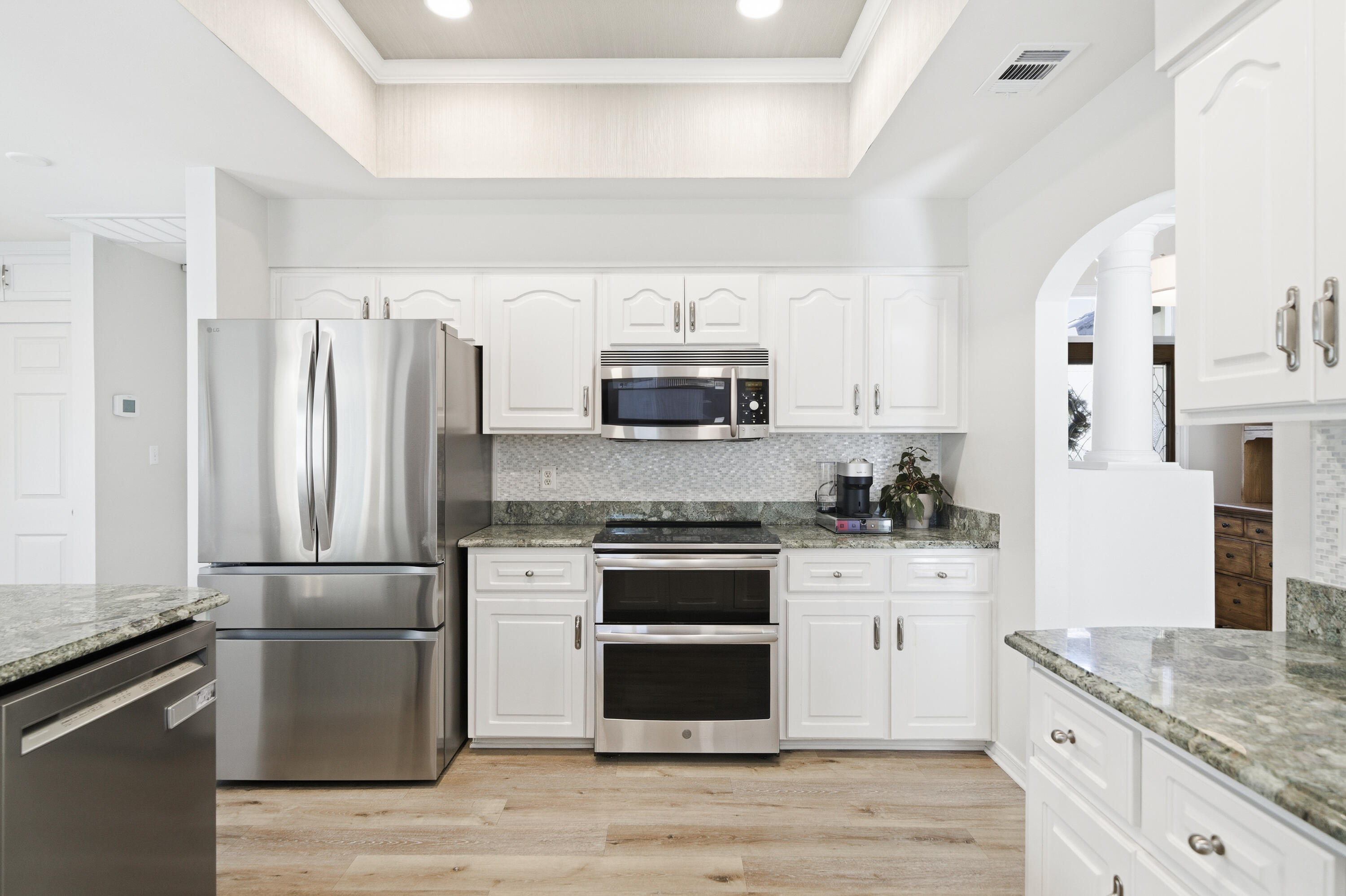 AVALON BEACH ESTATES - Residential