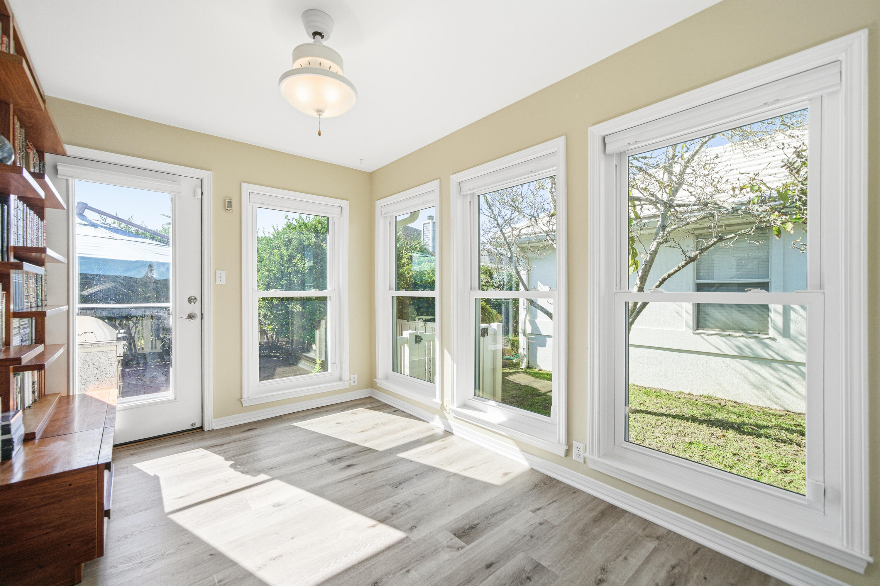 AVALON BEACH ESTATES - Residential