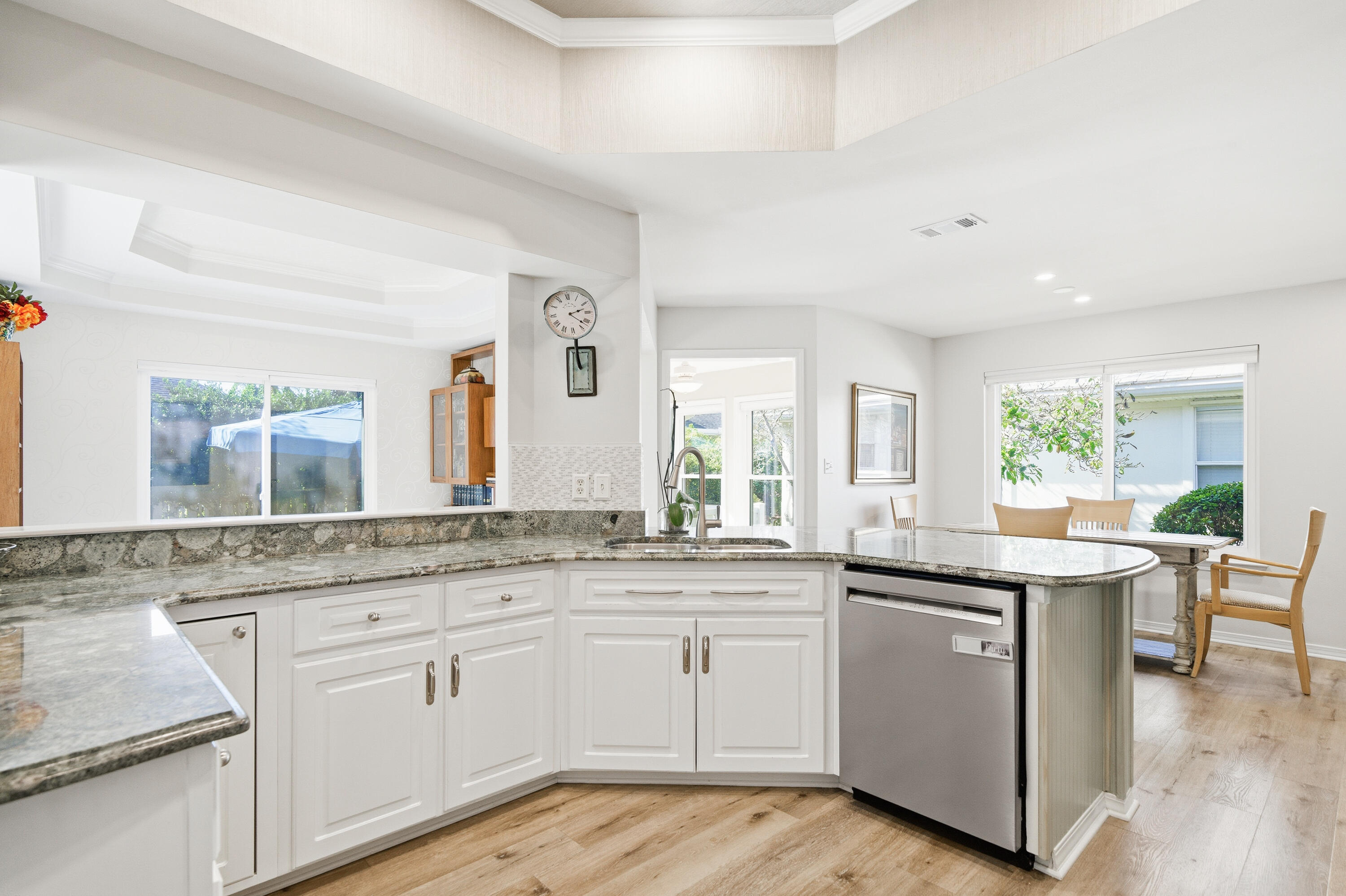 AVALON BEACH ESTATES - Residential