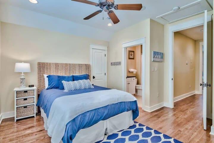 BUNGALOS AT SANDESTIN - Residential