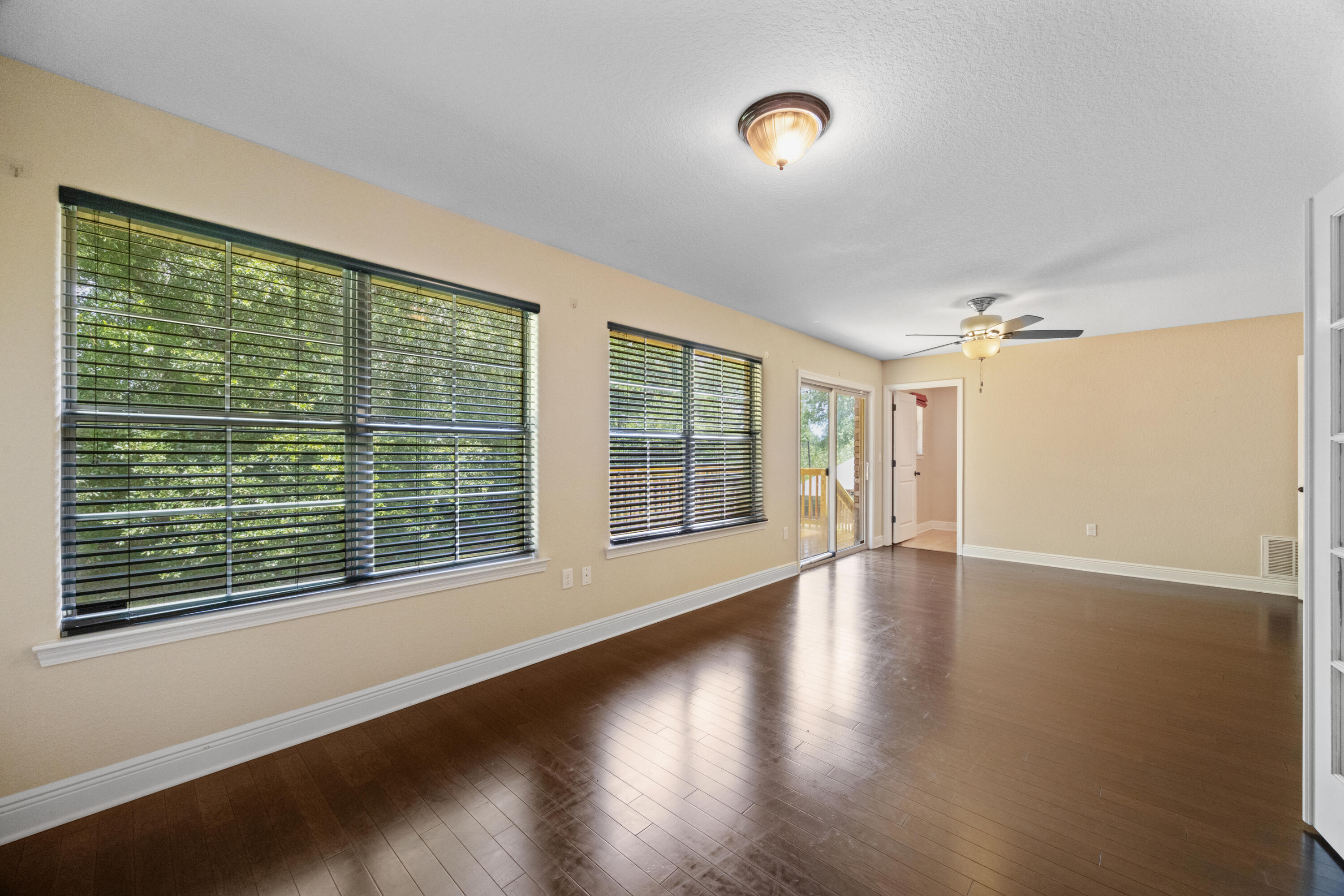 FOX VALLEY - Residential