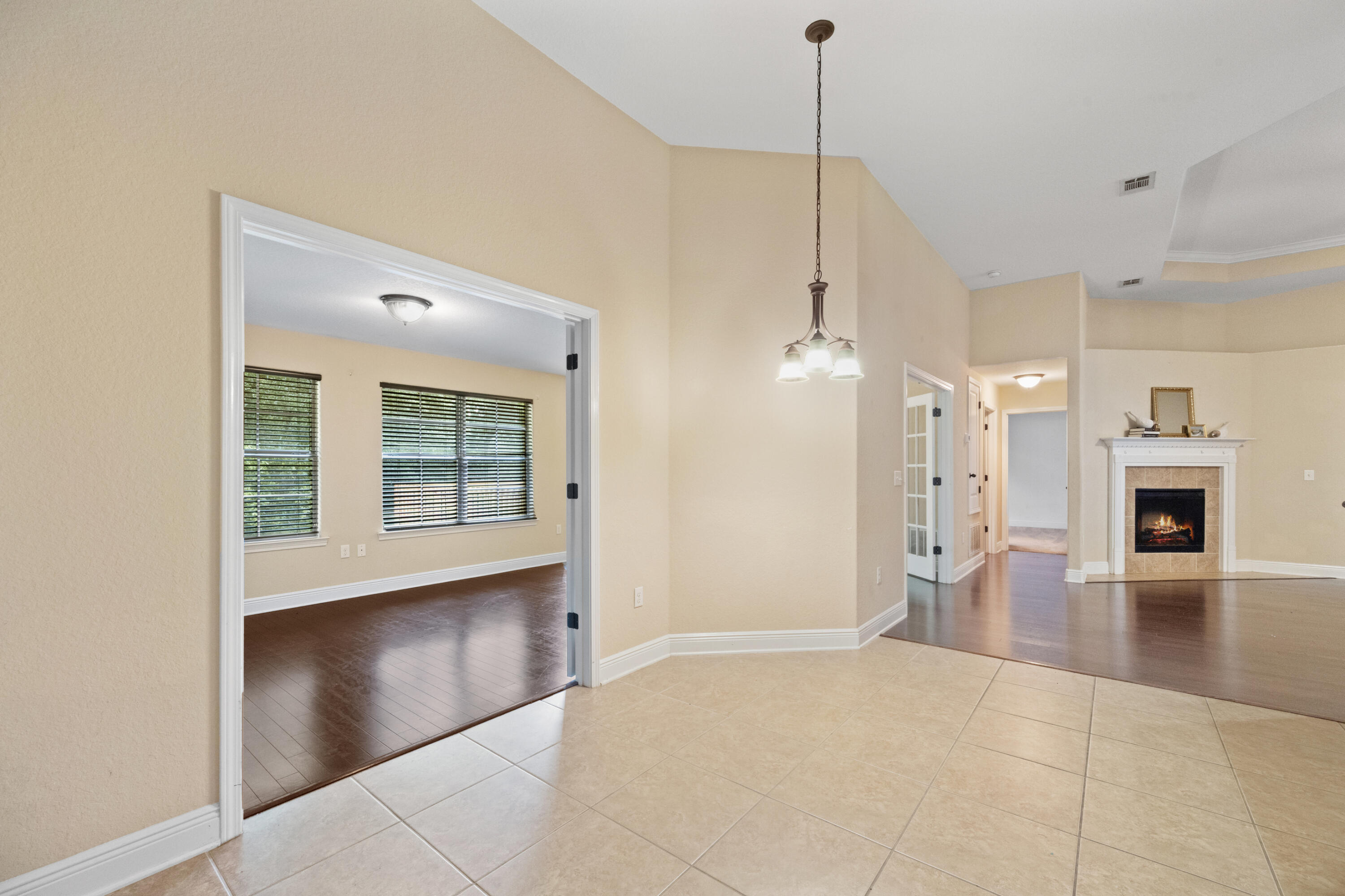 FOX VALLEY - Residential