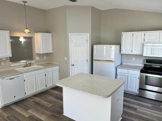 EMERALD VILLAGE S/D - Residential Lease