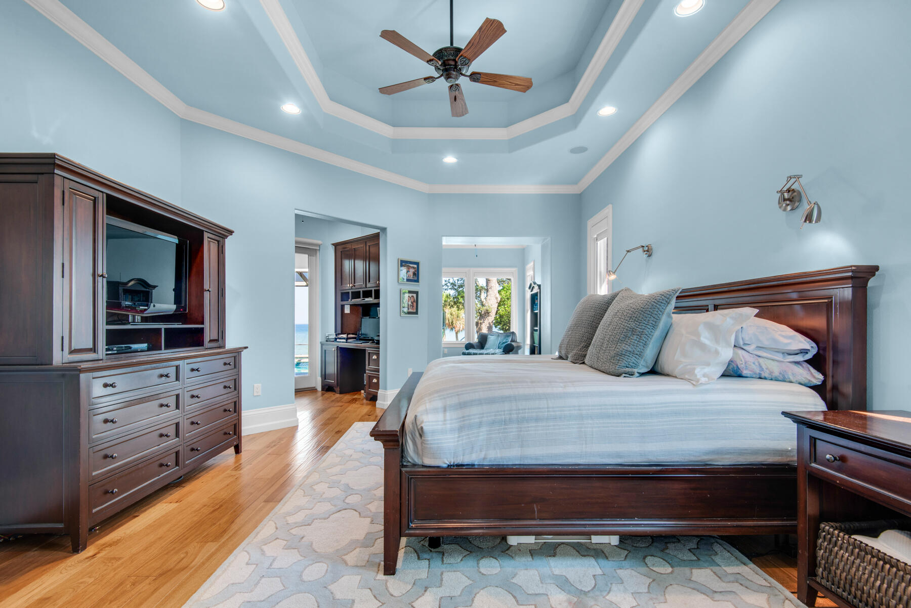 ELLIOTTS POINT - Residential