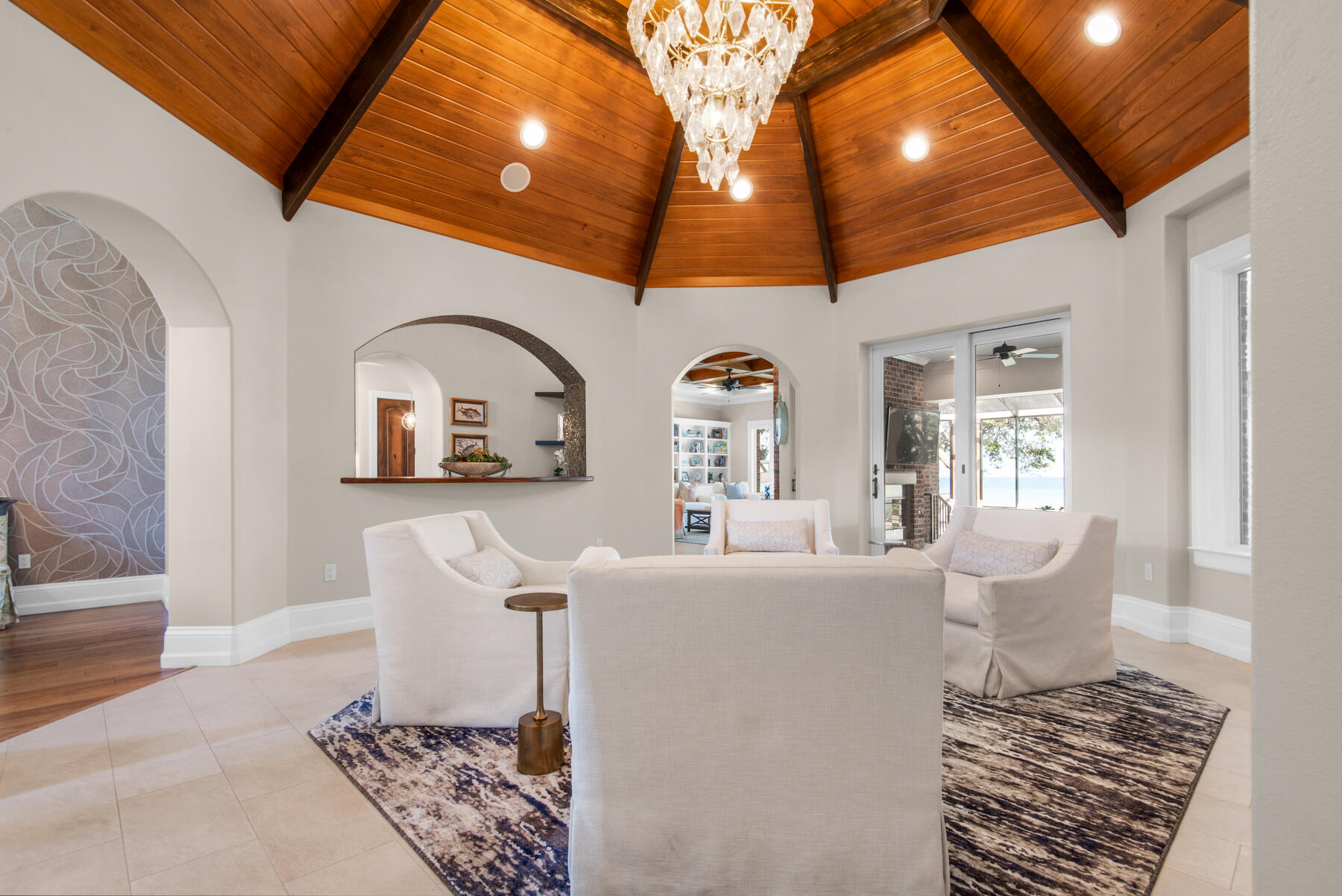 ELLIOTTS POINT - Residential