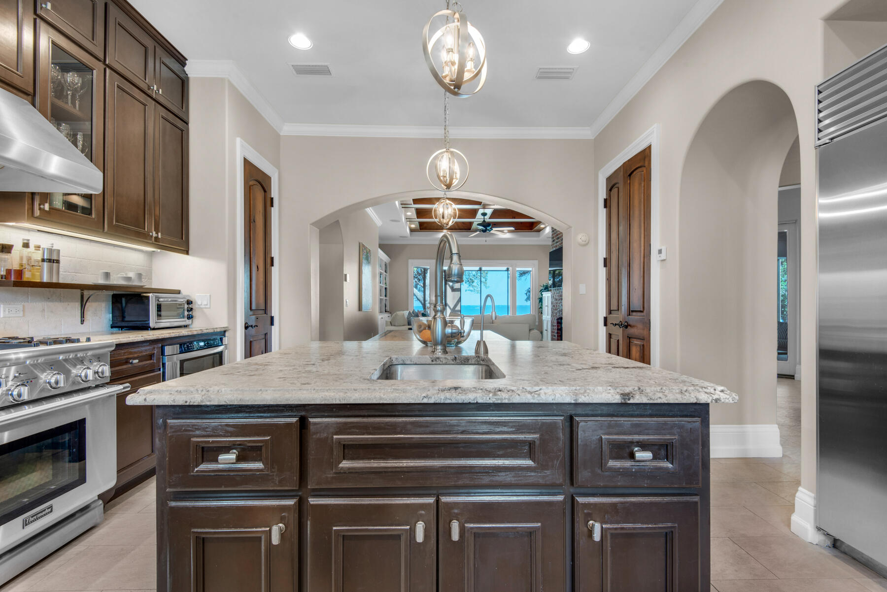 ELLIOTTS POINT - Residential