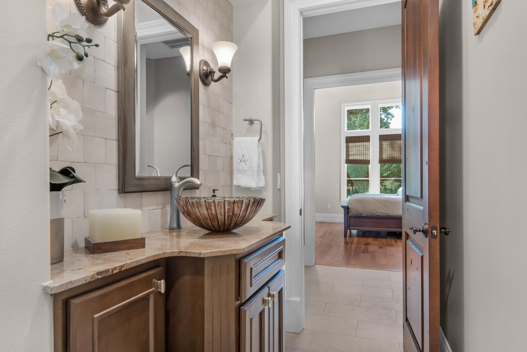 ELLIOTTS POINT - Residential