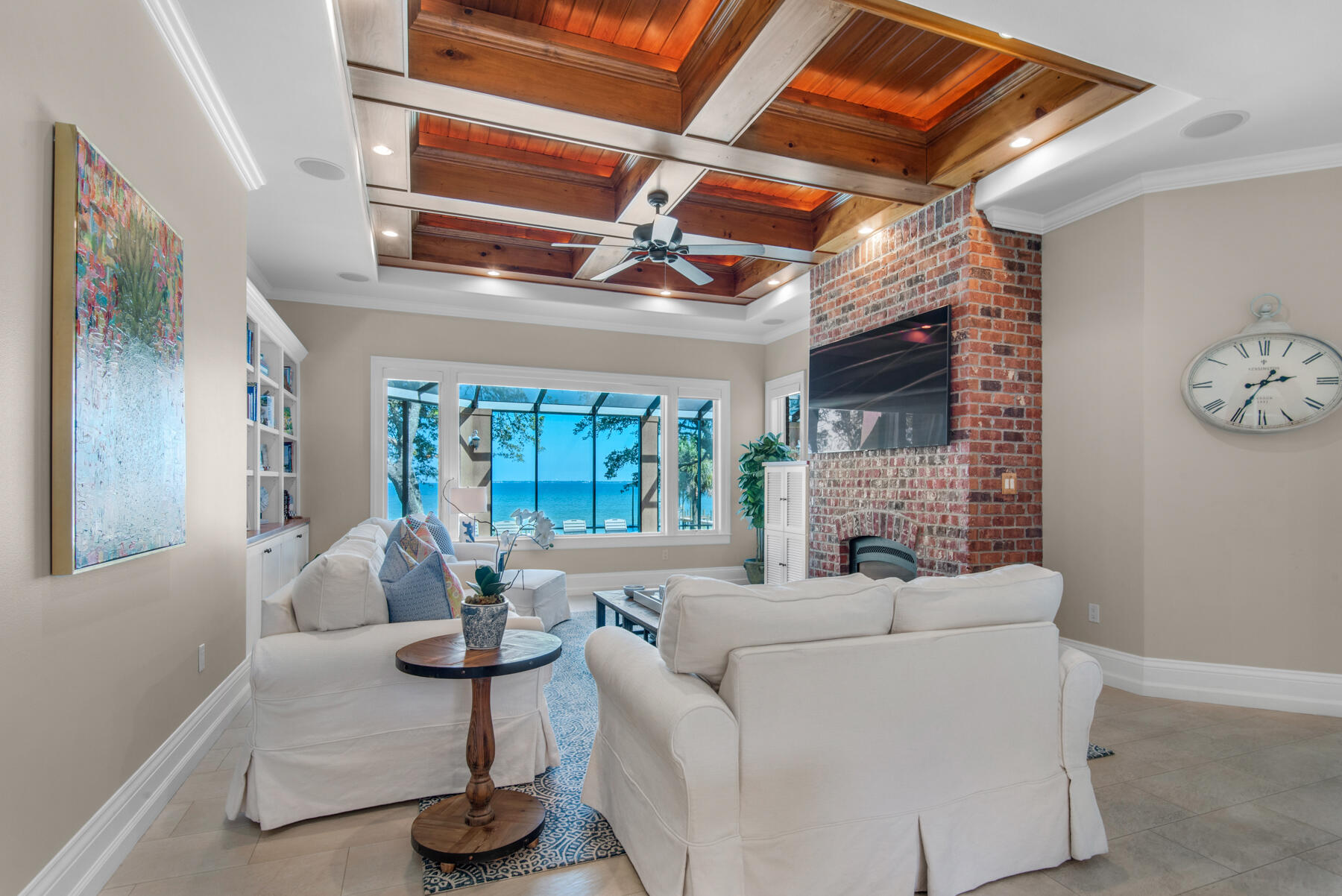 ELLIOTTS POINT - Residential