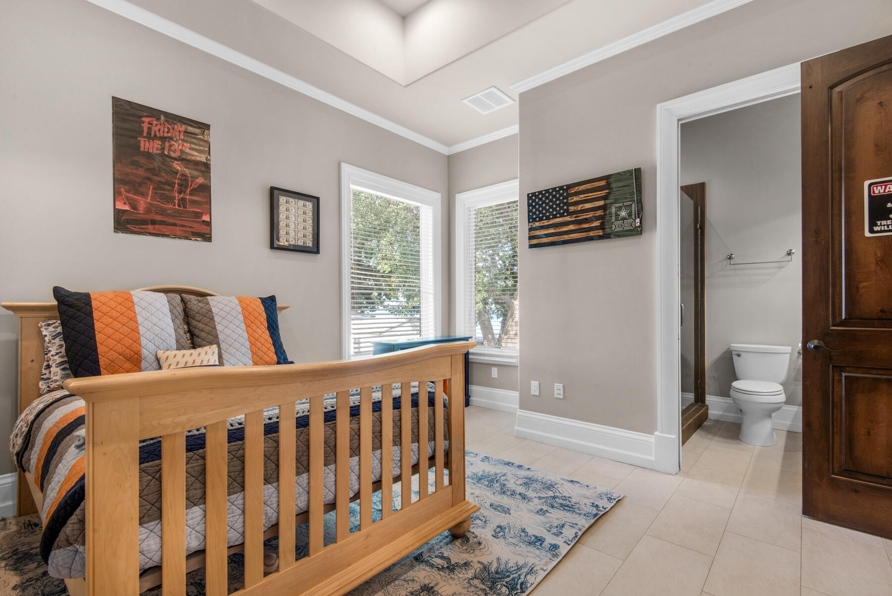 ELLIOTTS POINT - Residential