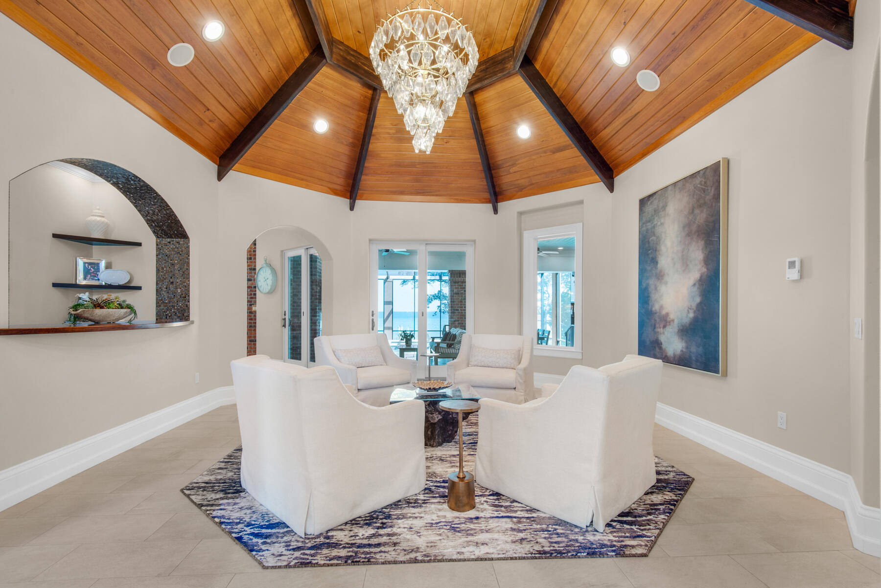 ELLIOTTS POINT - Residential