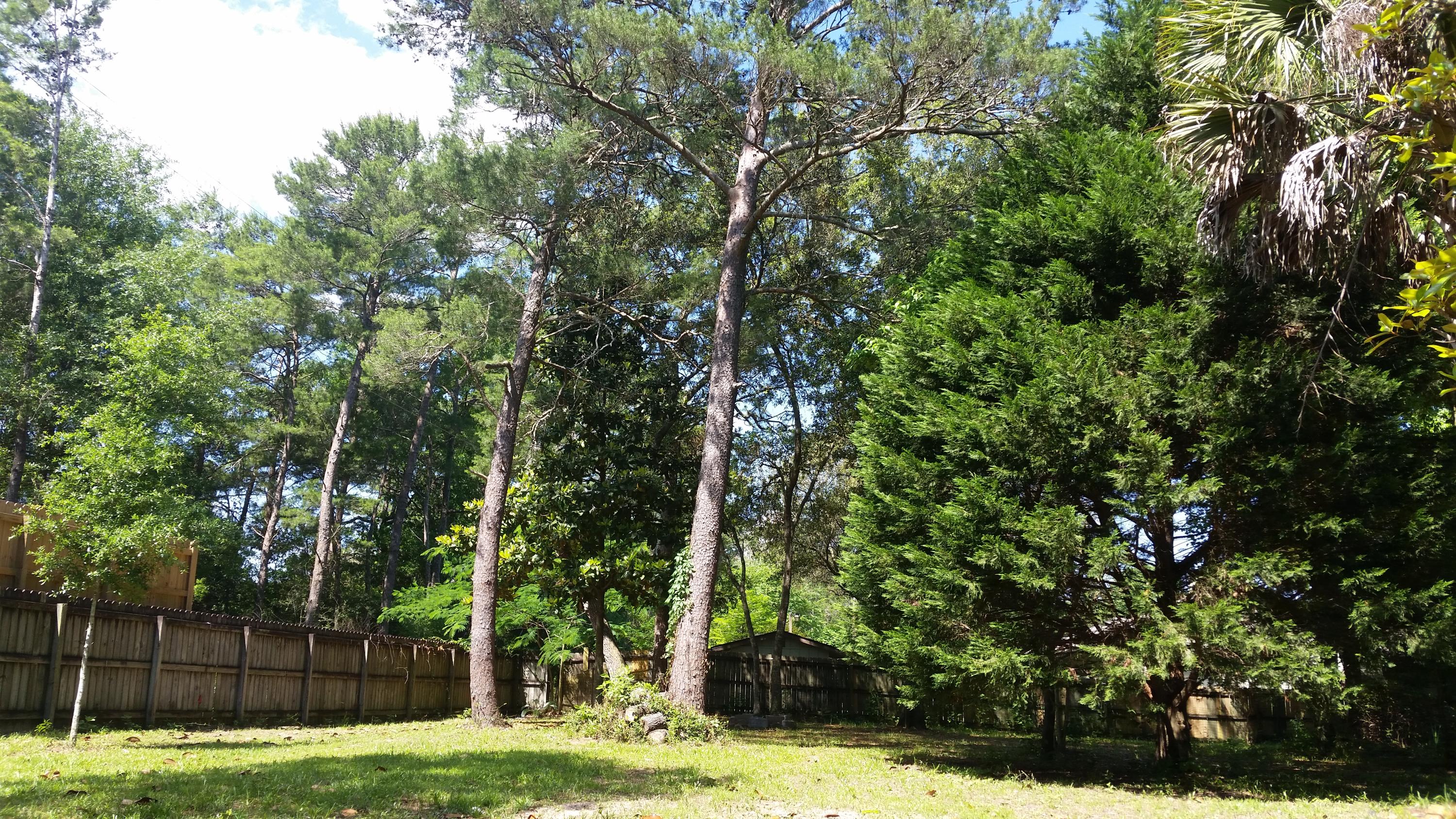 ROCKY BAYOU COUNTRY CLUB ESTATES 4 - Residential