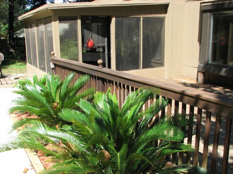 ROCKY BAYOU COUNTRY CLUB ESTATES 4 - Residential