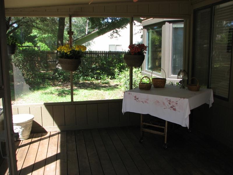 ROCKY BAYOU COUNTRY CLUB ESTATES 4 - Residential