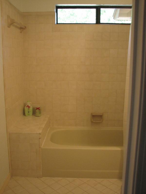 ROCKY BAYOU COUNTRY CLUB ESTATES 4 - Residential