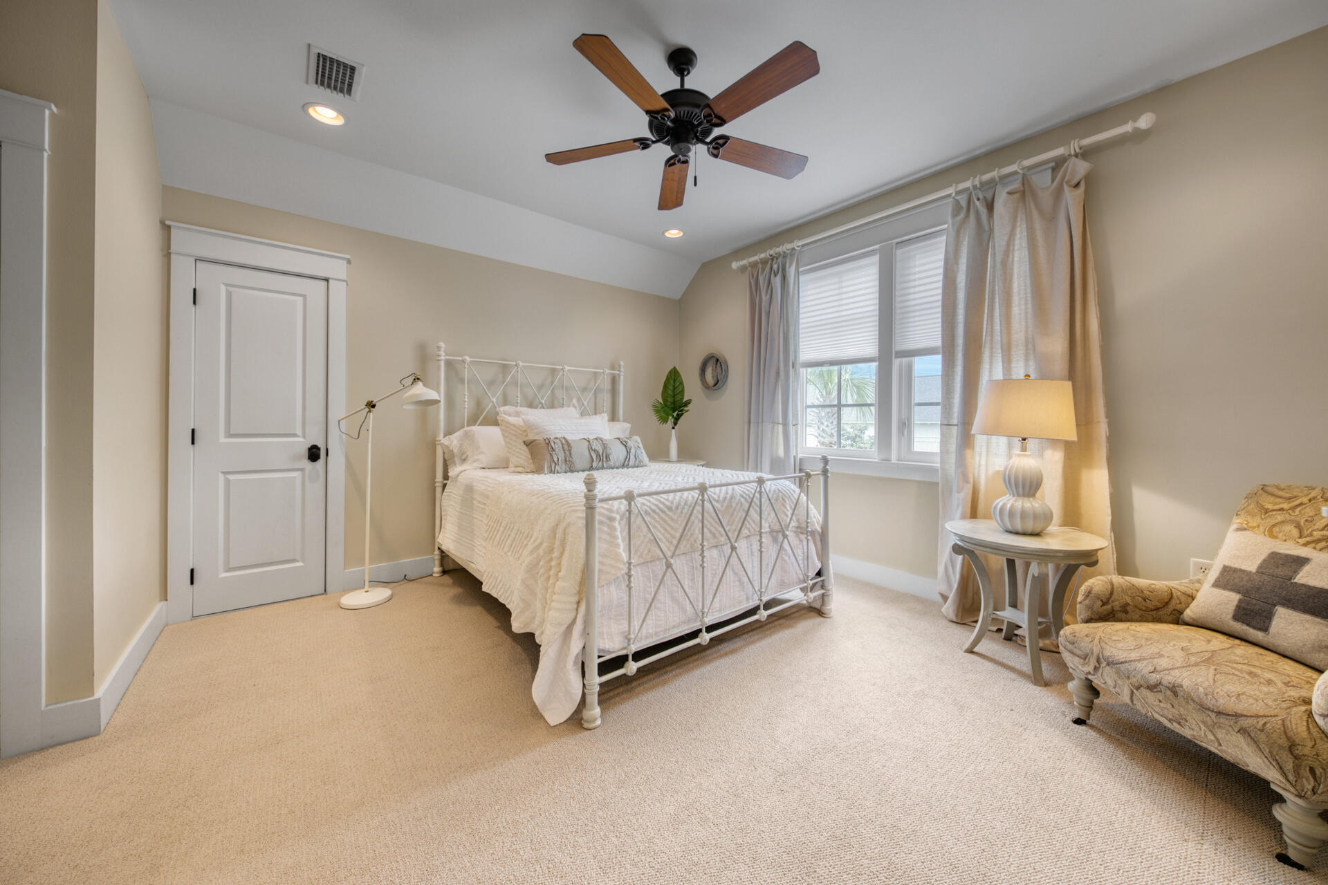 BUNGALOS AT SANDESTIN - Residential