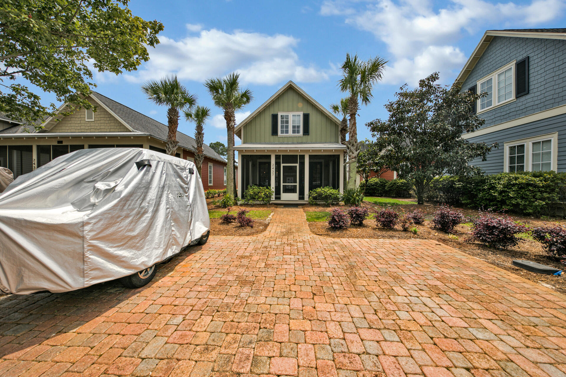 BUNGALOS AT SANDESTIN - Residential