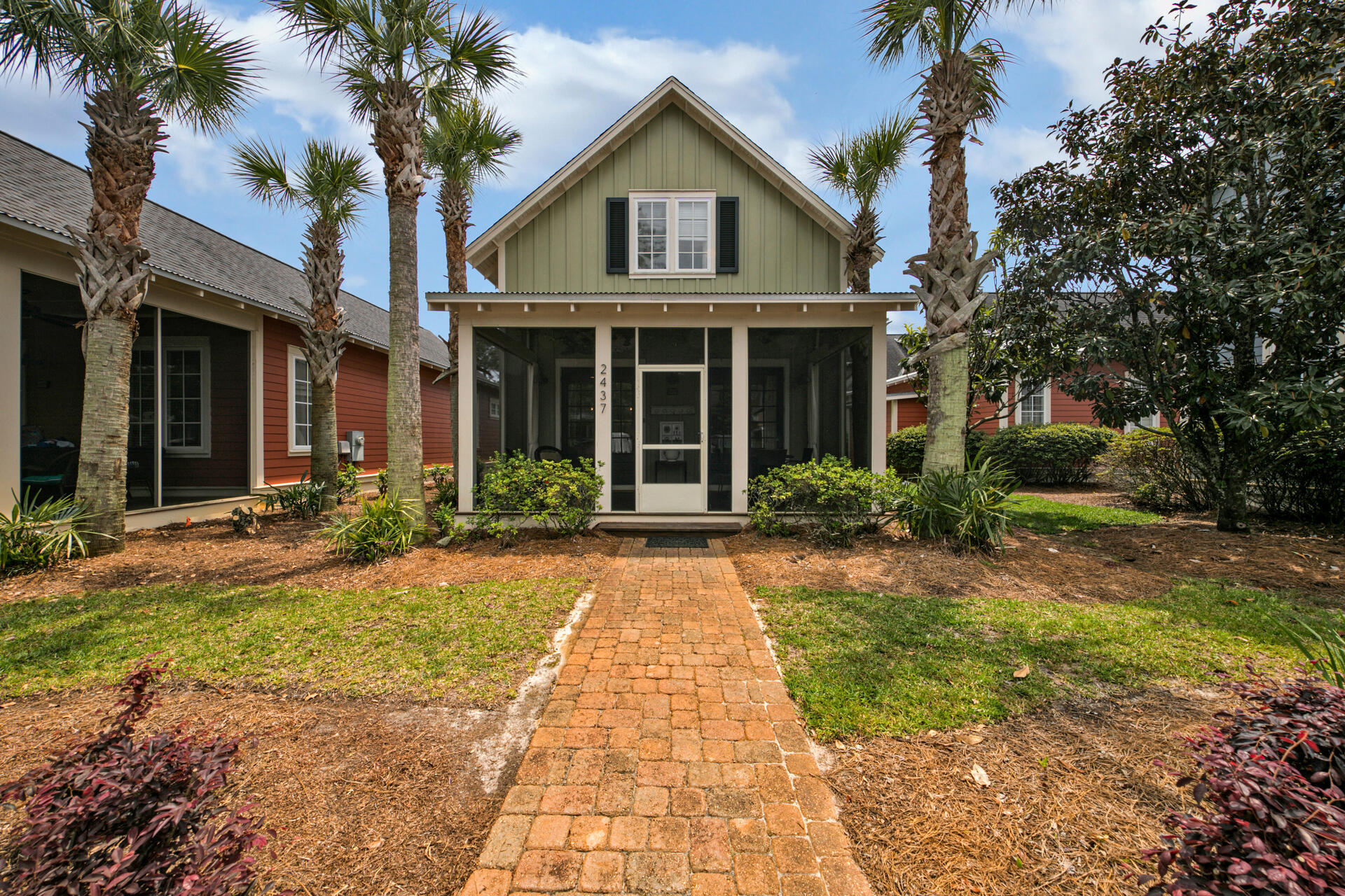 BUNGALOS AT SANDESTIN - Residential