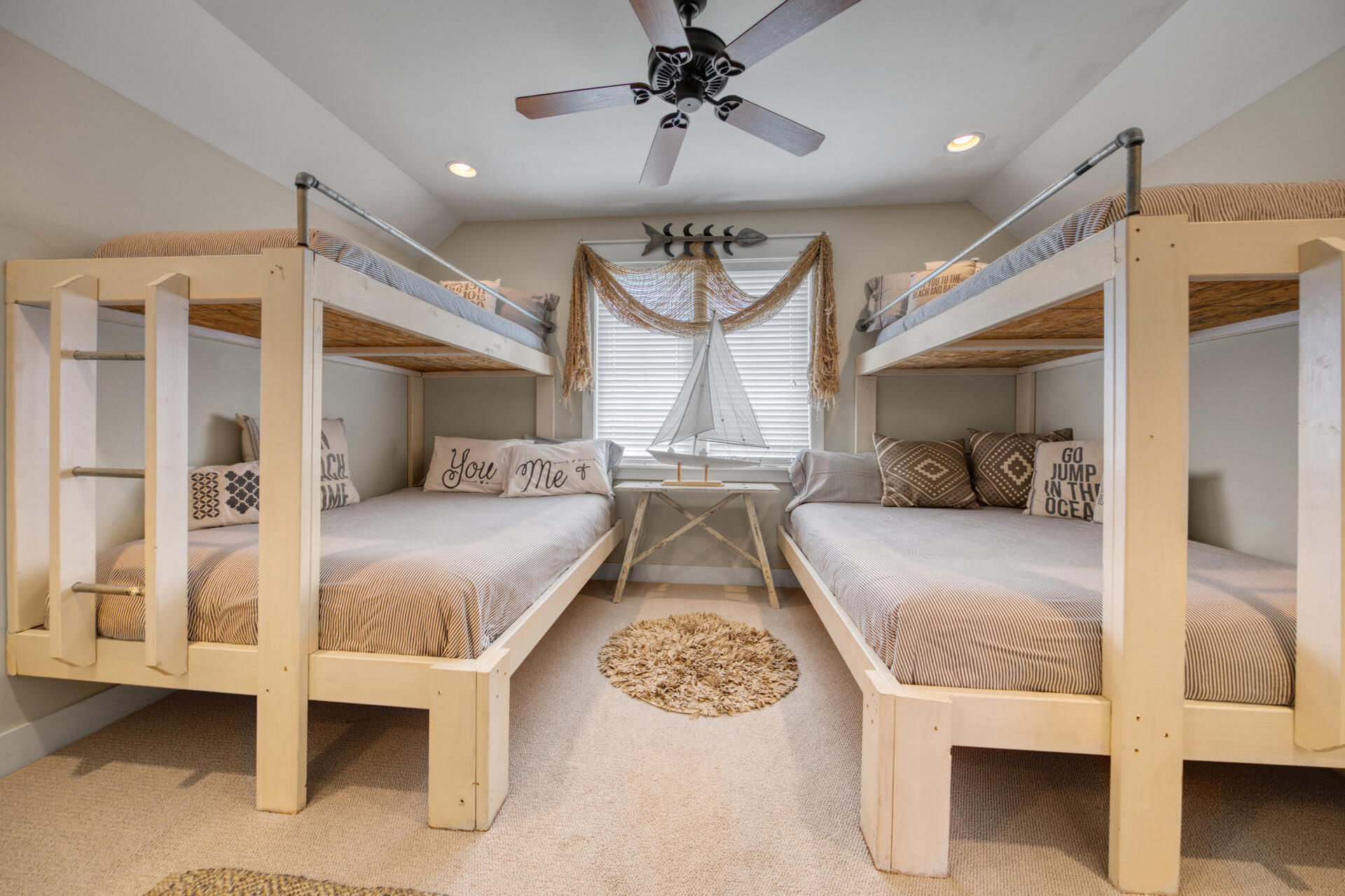 BUNGALOS AT SANDESTIN - Residential