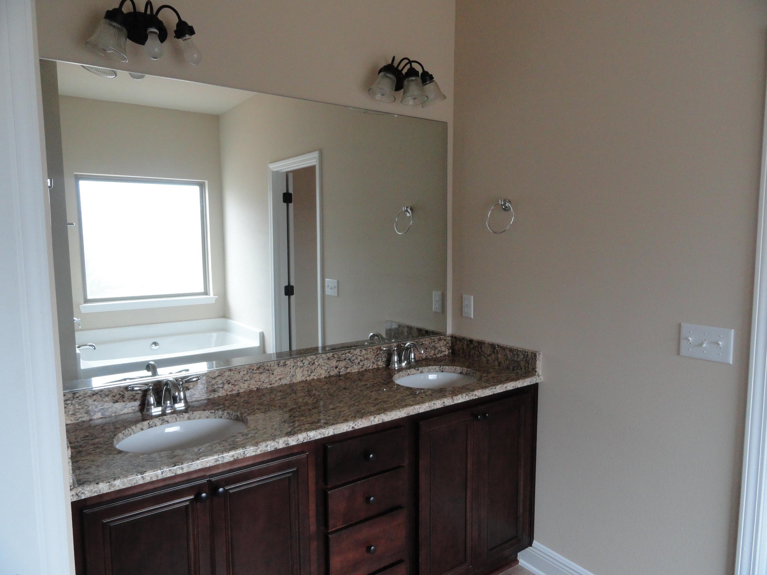 BROWNSTONE MANOR - Residential